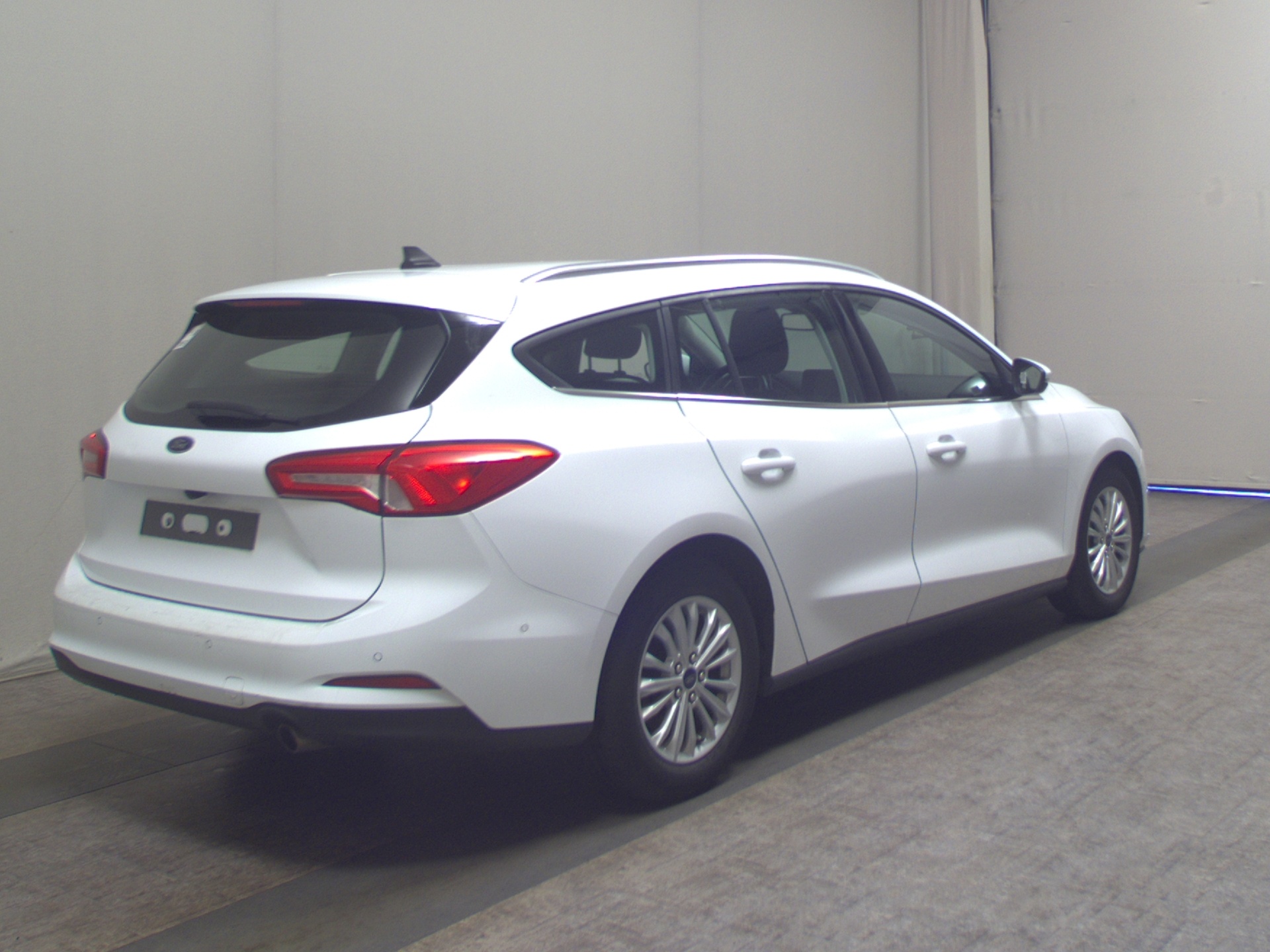 Ford Focus Turnier 1.5 EB Titanium Navi RFK LED 4