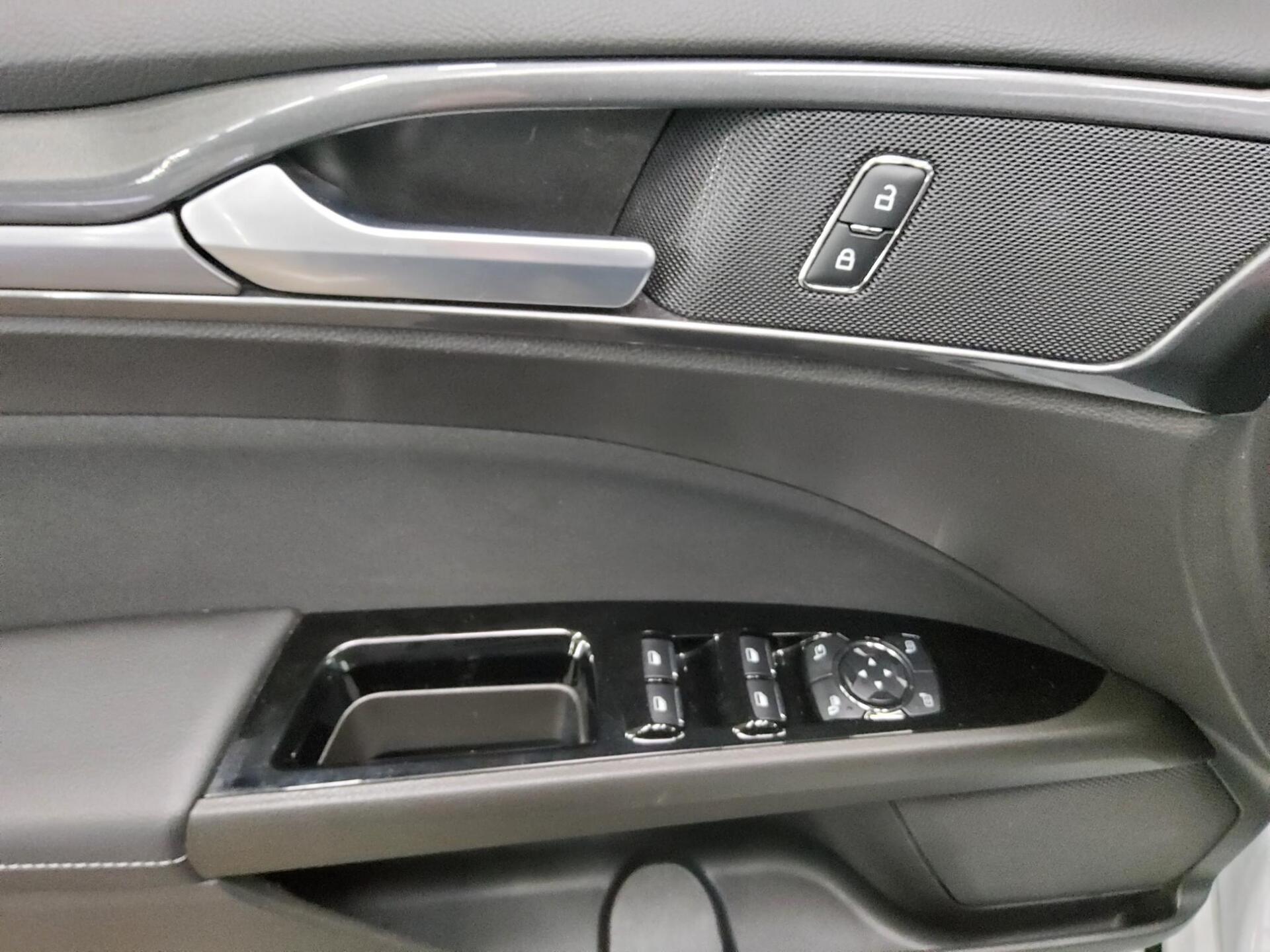 Ford Mondeo Turnier 2.0 EB Titanium Navi LED RfK Shz 9