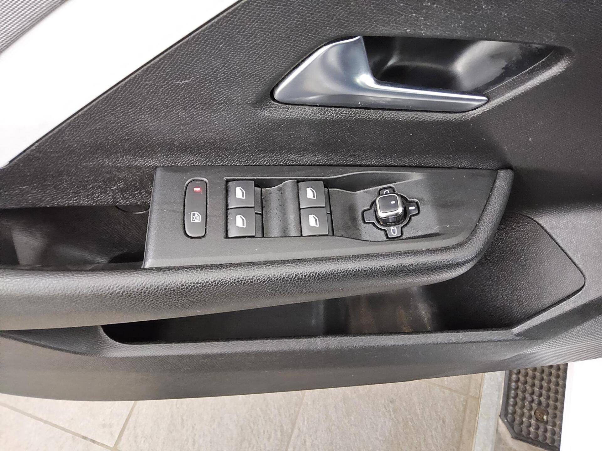 Opel Astra 1.5 D Business Ed. Navi LED RFK 10