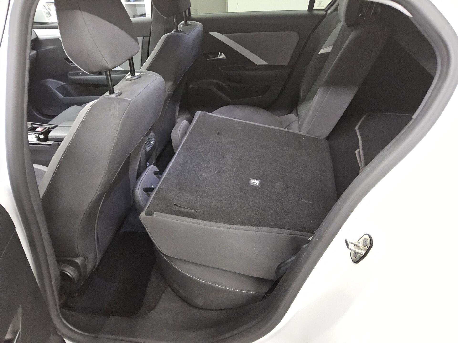 Opel Astra 1.5 D Business Ed. Navi LED RFK 13