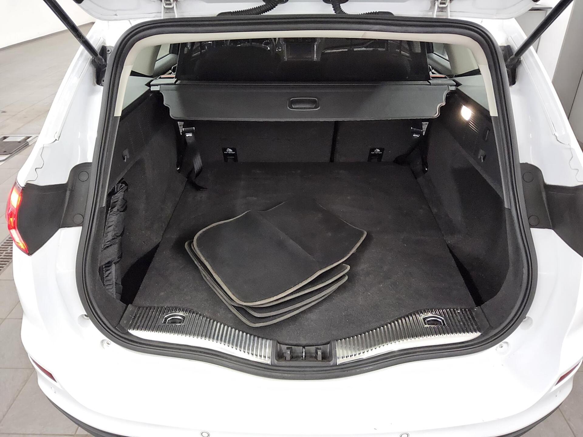 Ford Mondeo Turnier 2.0 EB Trend Navi LED RFK DAB 11