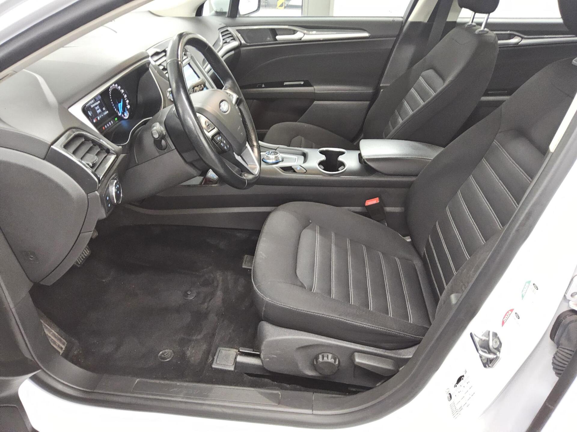 Ford Mondeo Turnier 2.0 EB Trend Navi LED RFK DAB 8