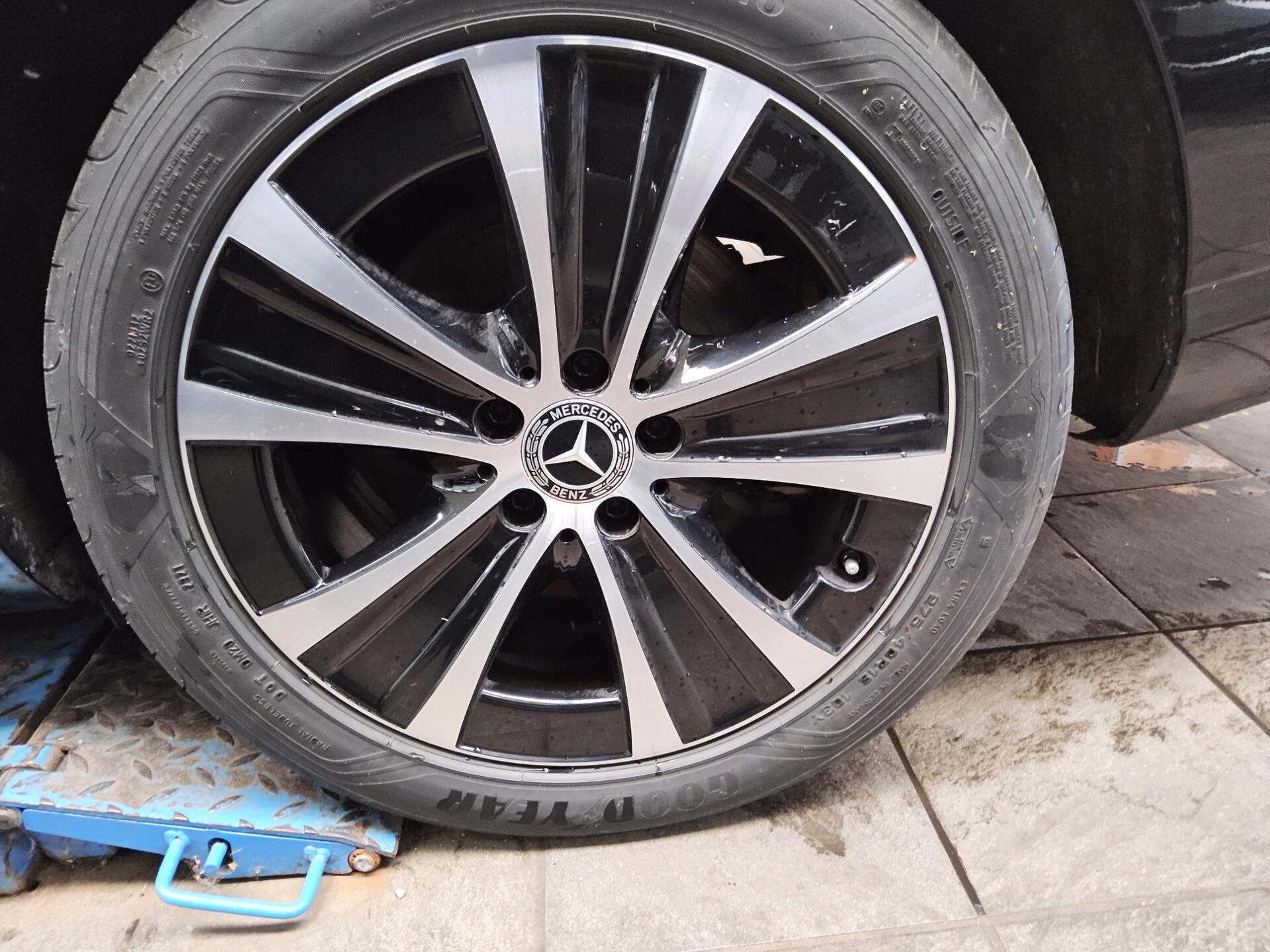 Mercedes-Benz E 300 de Avantgarde Navi Widescreen LED Kamera 11