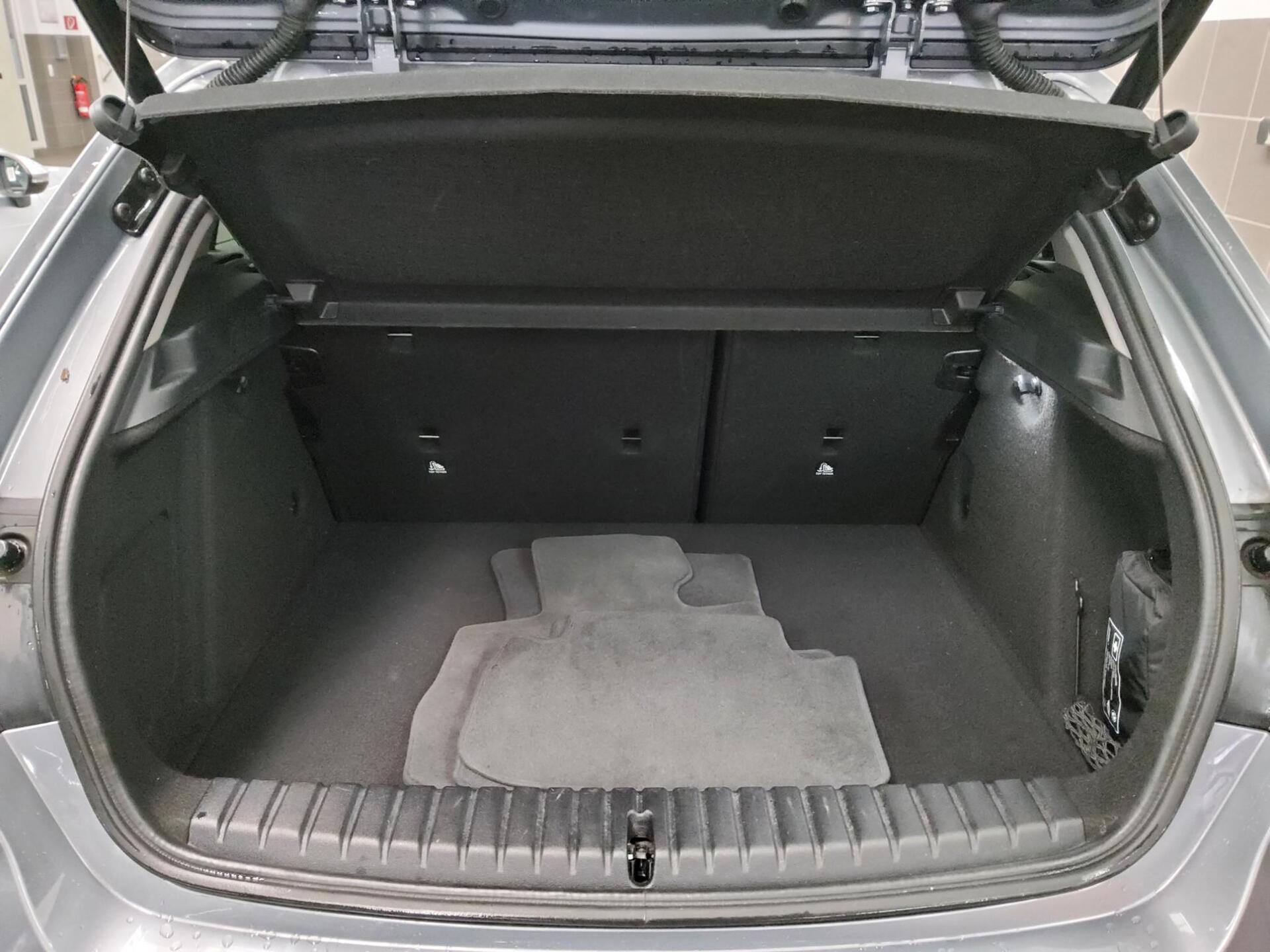 BMW 116i Advantage Navi LED LC-Pro PDC SHZ 12