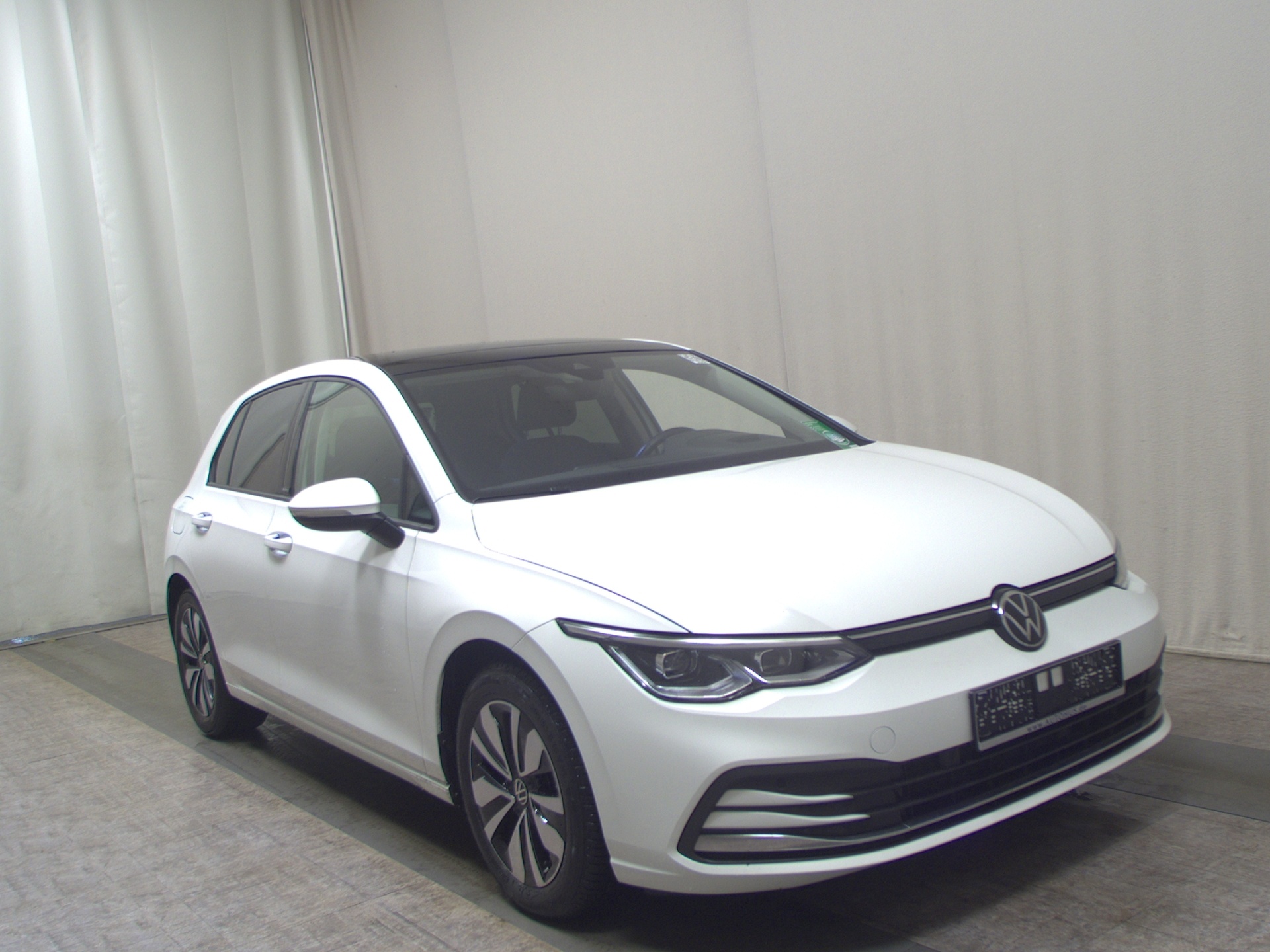 Volkswagen Golf-8 2.0 TDI Move Navi LED+ DC-Pro Pano HuD 3