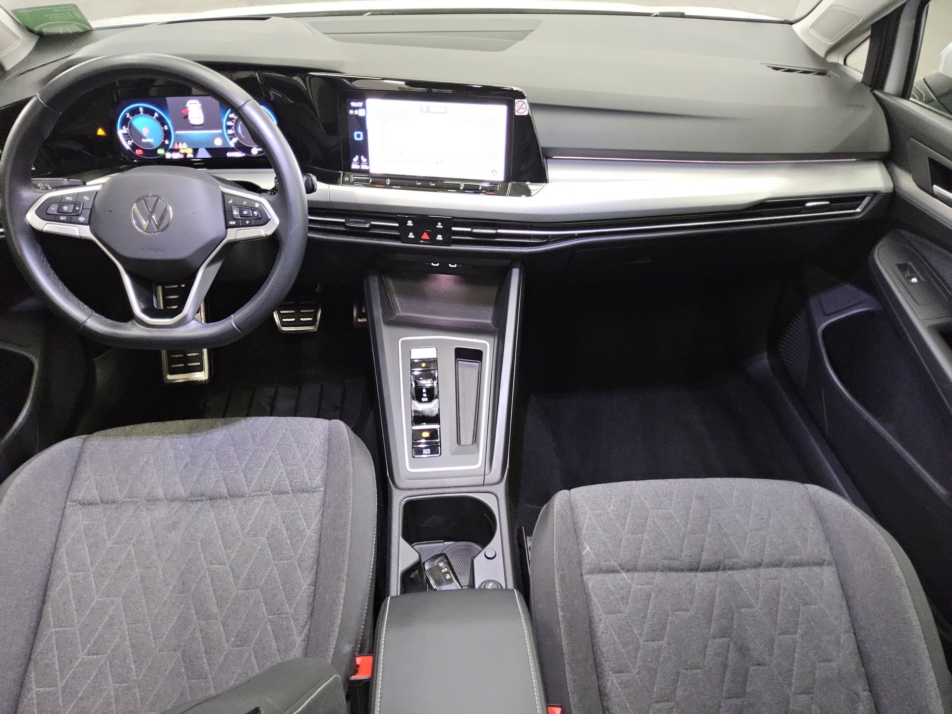 Volkswagen Golf-8 2.0 TDI Move Navi LED+ DC-Pro Pano HuD 5