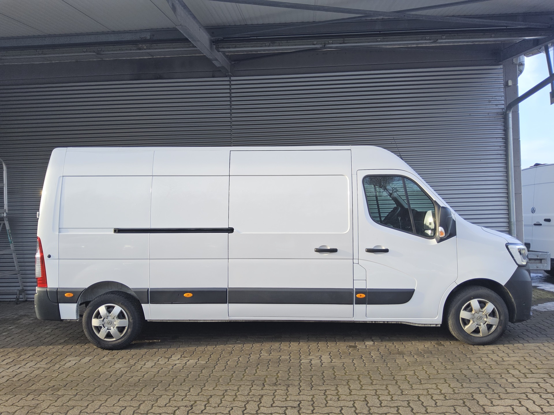 Renault Master 3,5t L3H2 2.3 dCi Navi Kamera PDC BT