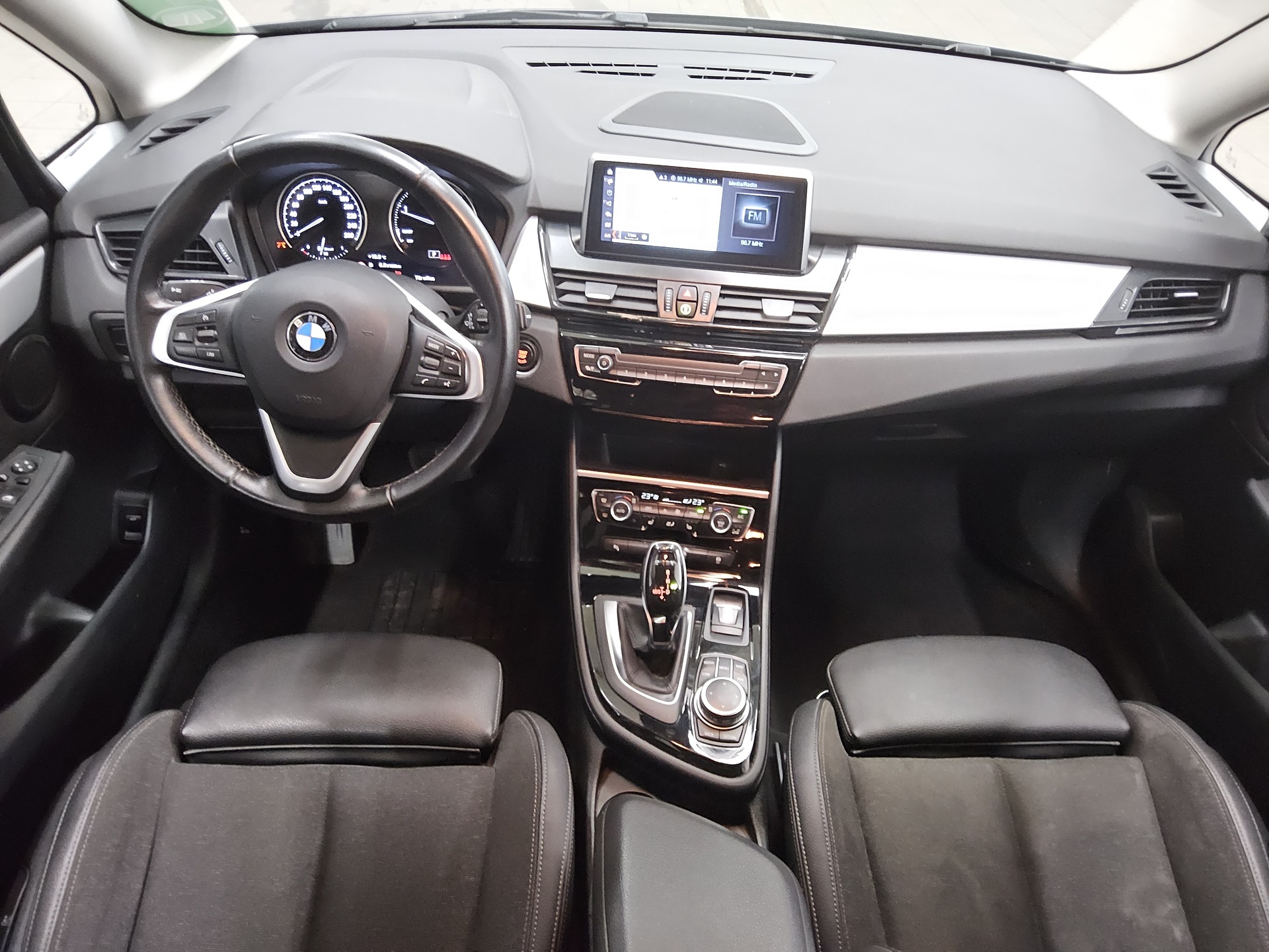 BMW 218 Gran Tourer Adv. T-Leder Navi LED AHK RFK 5