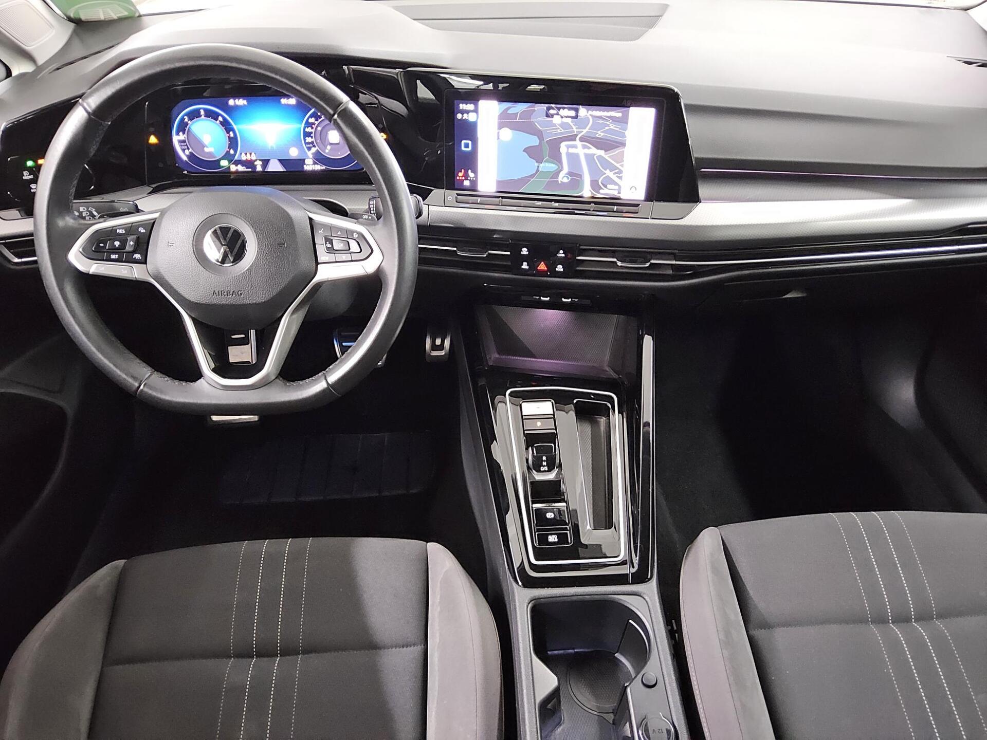 Volkswagen Golf-8 Alltrack 2.0 TDI 4M Navi LED+ AID AHK ACC 5
