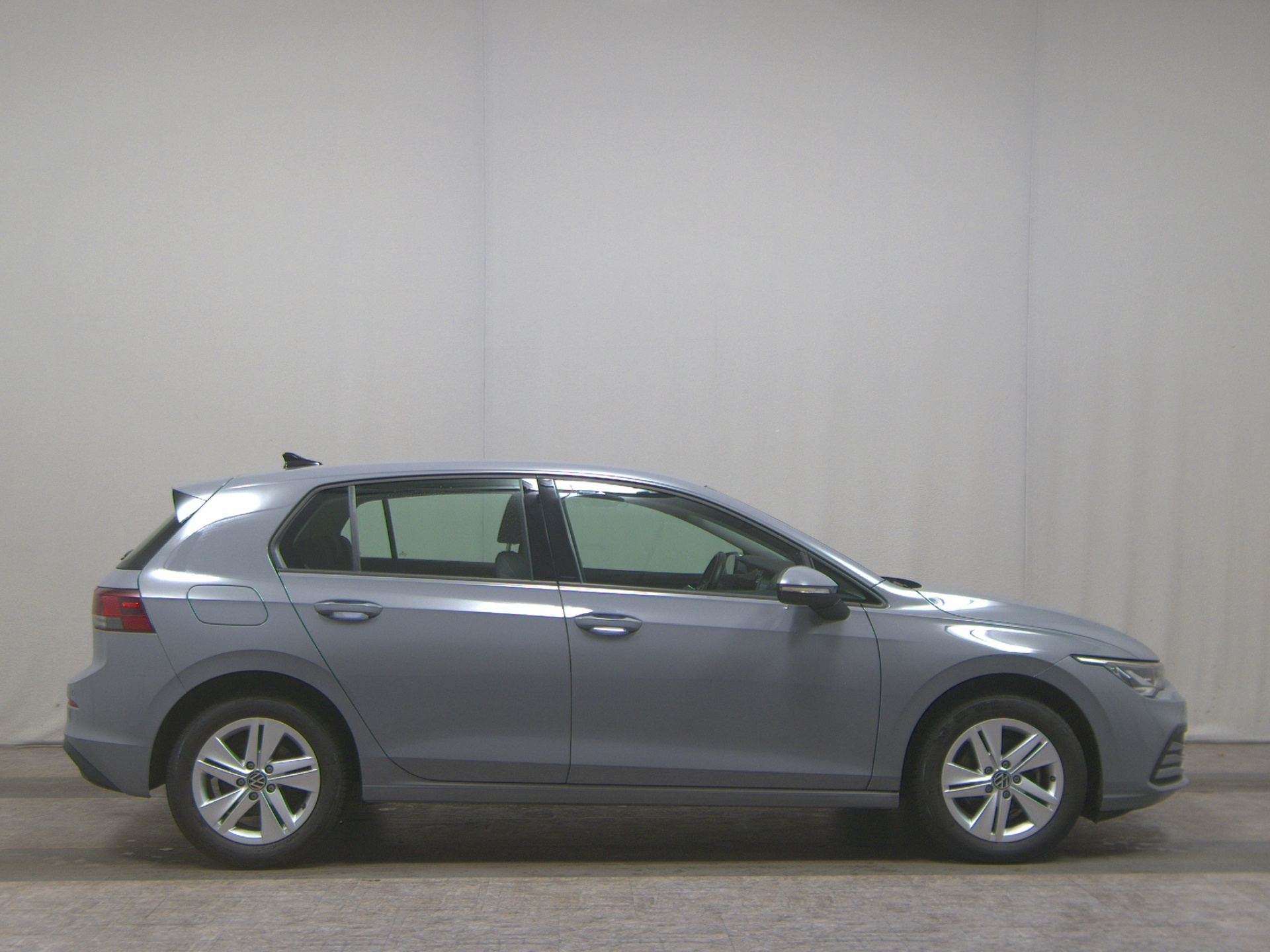 Volkswagen Golf-8 2.0 TDI Life LED Kamera AHK AID PDC