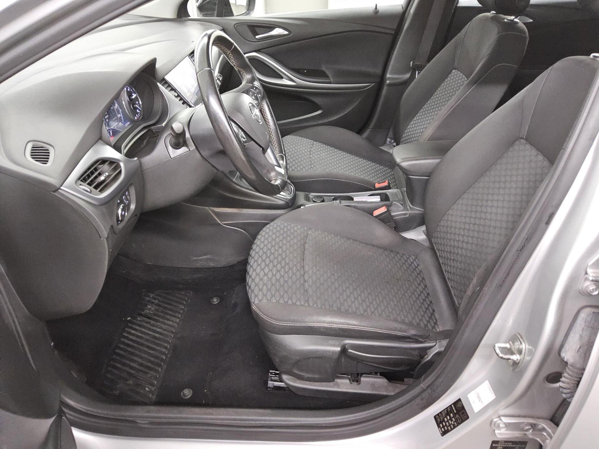 Opel Astra ST 1.5 D Edition Navi PDC DAB 8