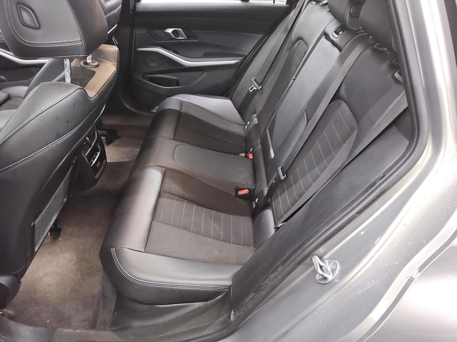 BMW 330dA Touring Advantage Navi Laser LC-Pro HuD 13