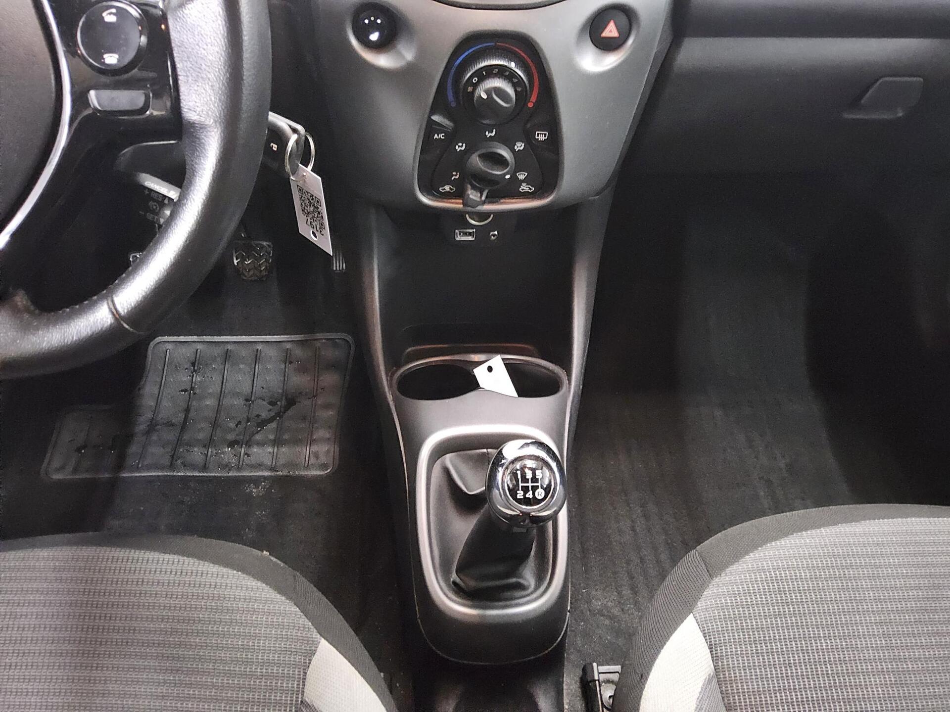 Toyota Aygo 1.0 x-Play 4-Türen Tempomat Shz 6