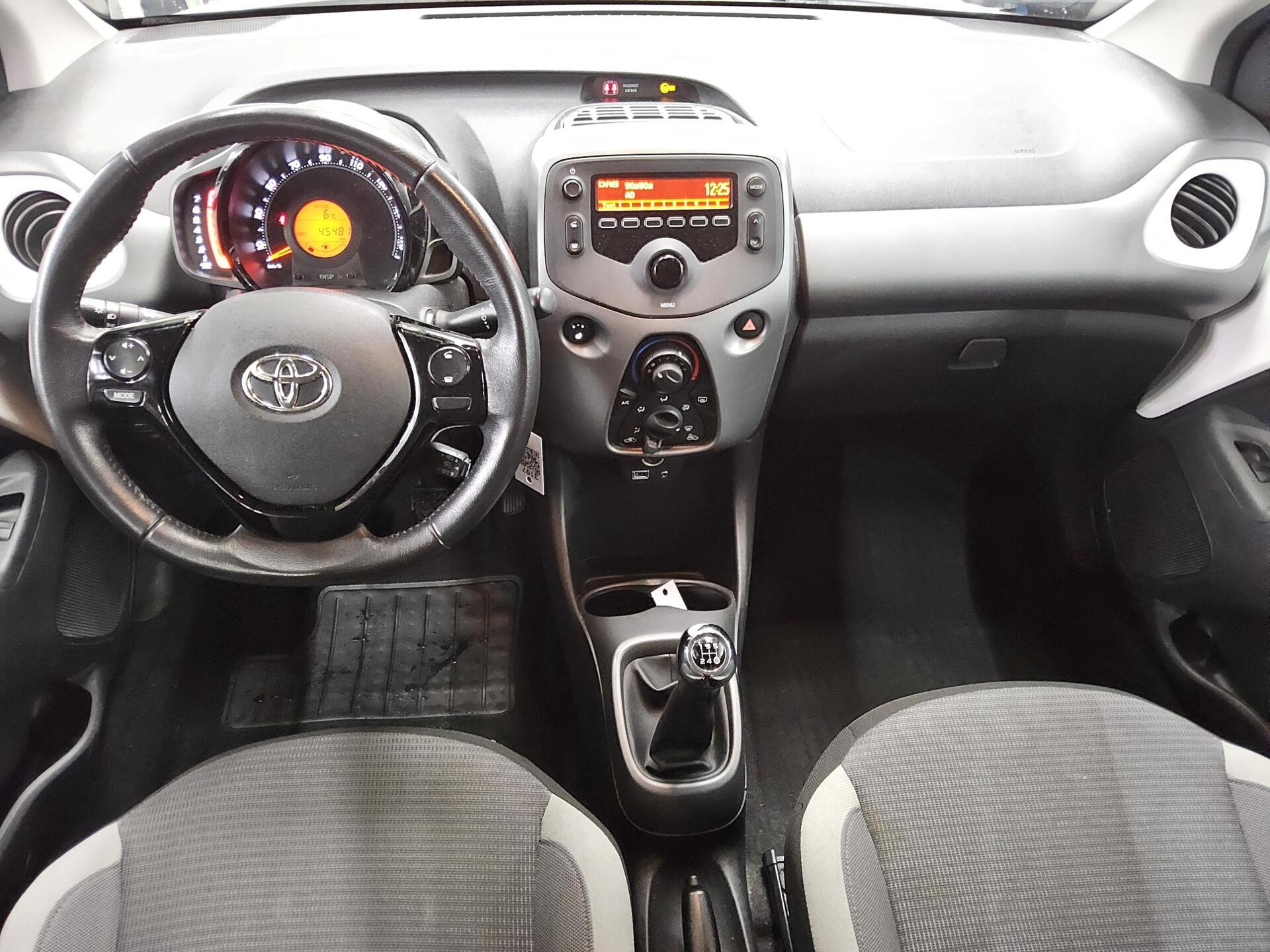 Toyota Aygo 1.0 x-Play 4-Türen Tempomat Shz 5