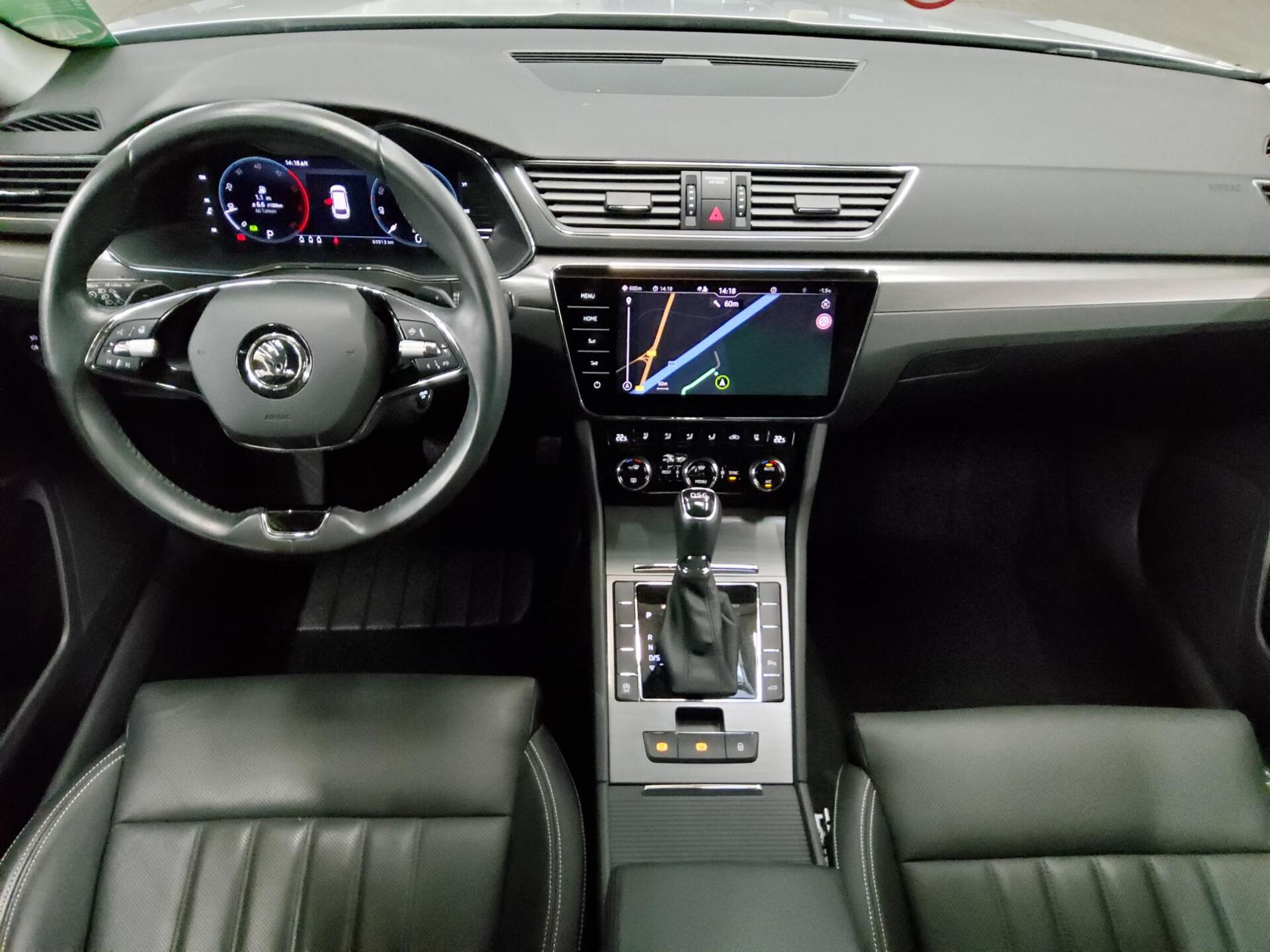 Skoda Superb Kombi 2.0 TDI Style Leder Navi vc LED RFK 5