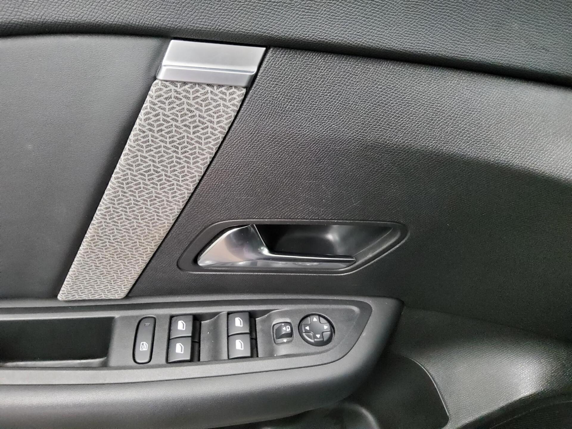 Citroën C4 1.5 BlueHDi 130 Max Navi LED HuD T-Leder 10