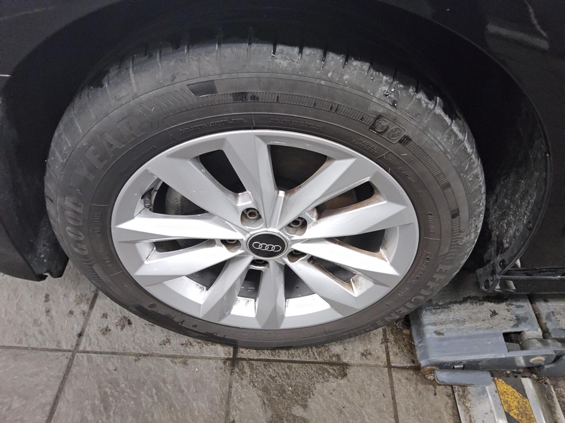 Audi A3 Lim. 30 TFSI Navi LED Virtual AHK SHZ 11