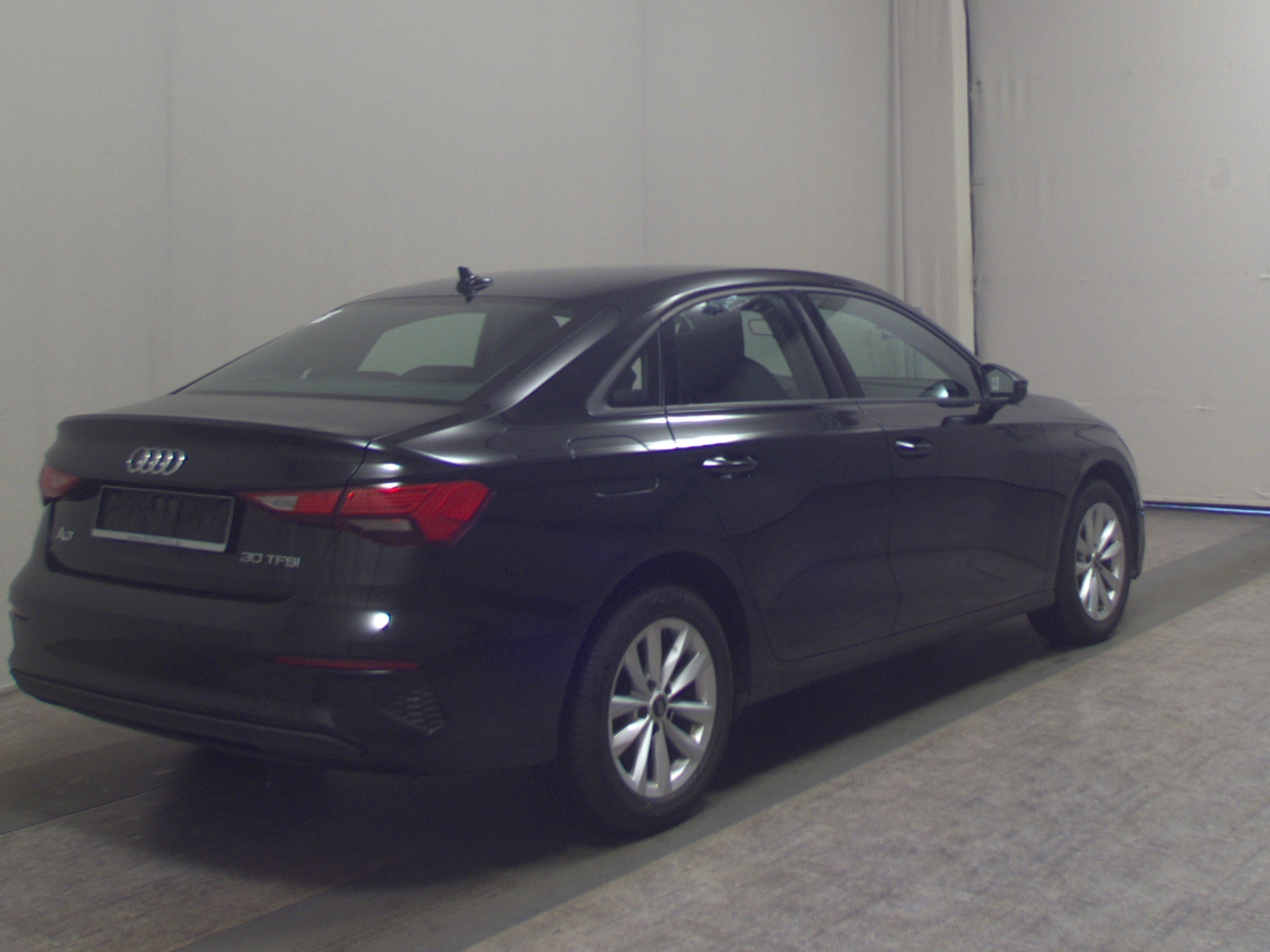 Audi A3 Lim. 30 TFSI Navi LED Virtual AHK SHZ 4