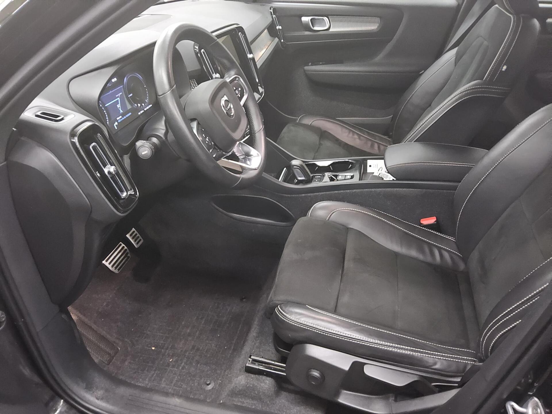 Volvo XC40 T5 Recharge Navi LED RfK AHK ACC PDC SHZ 9