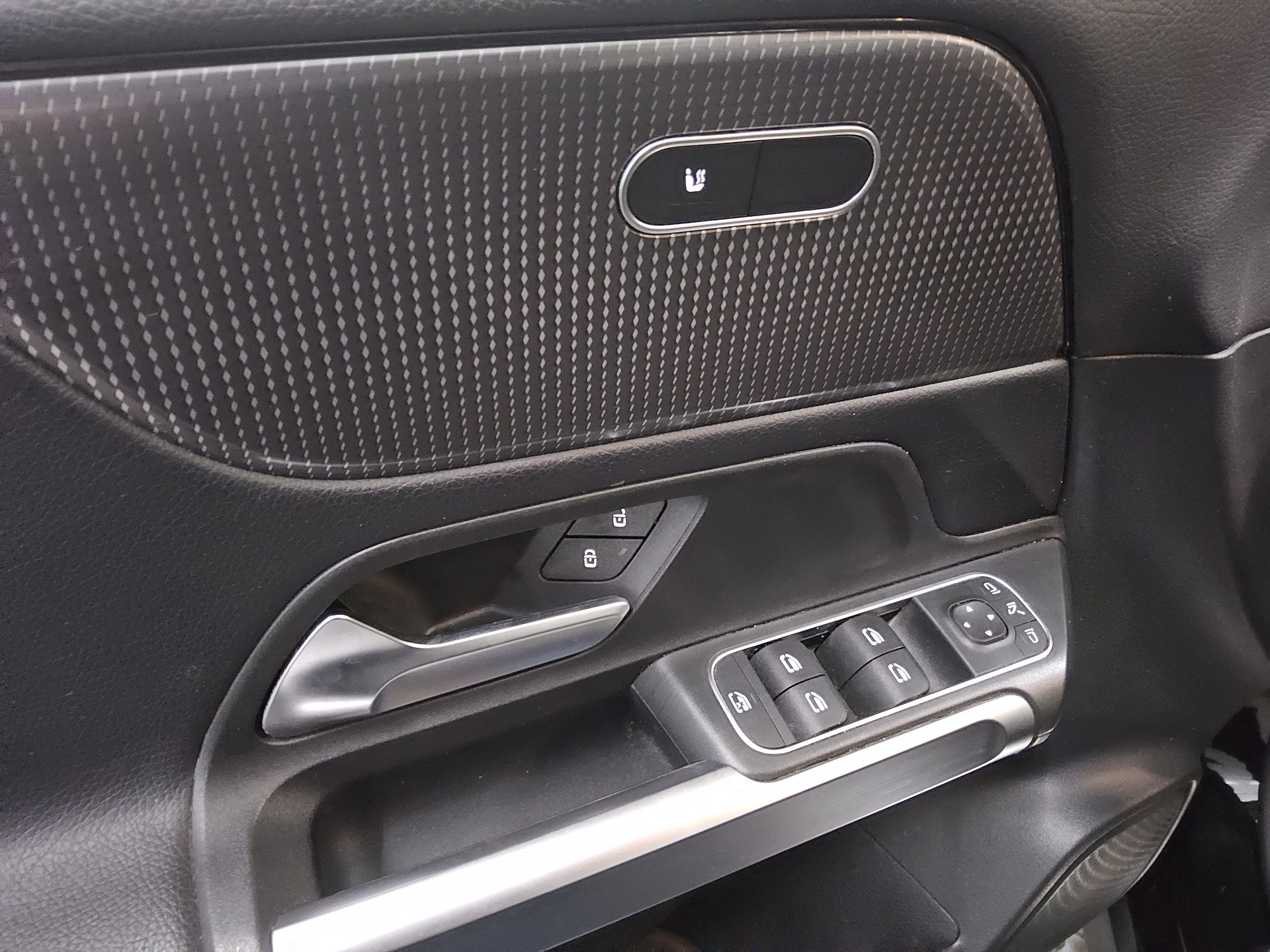 Mercedes-Benz GLB 220 d Progressive T-Leder Navi LED RfK AHK 10