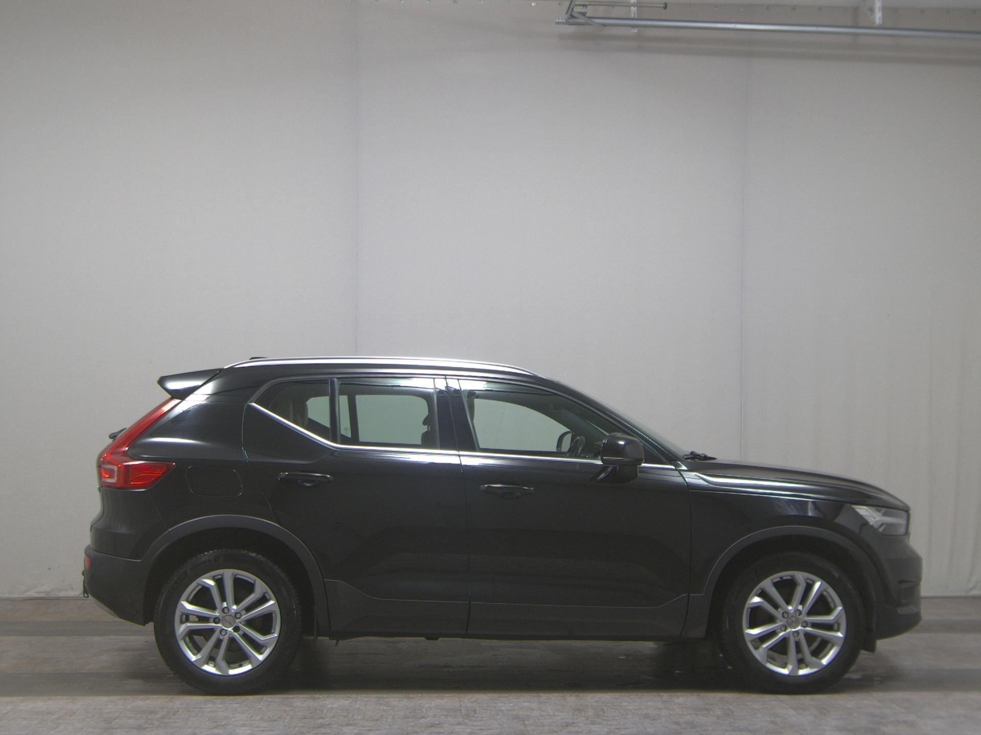Volvo XC40 D4 AWD Inscription Leder LED AHK RfK