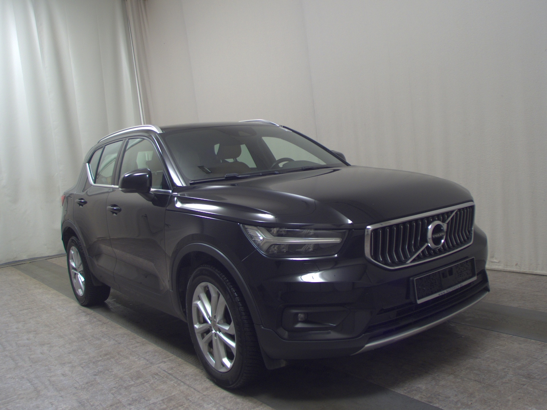 Volvo XC40 D4 AWD Inscription Leder LED AHK RfK 3