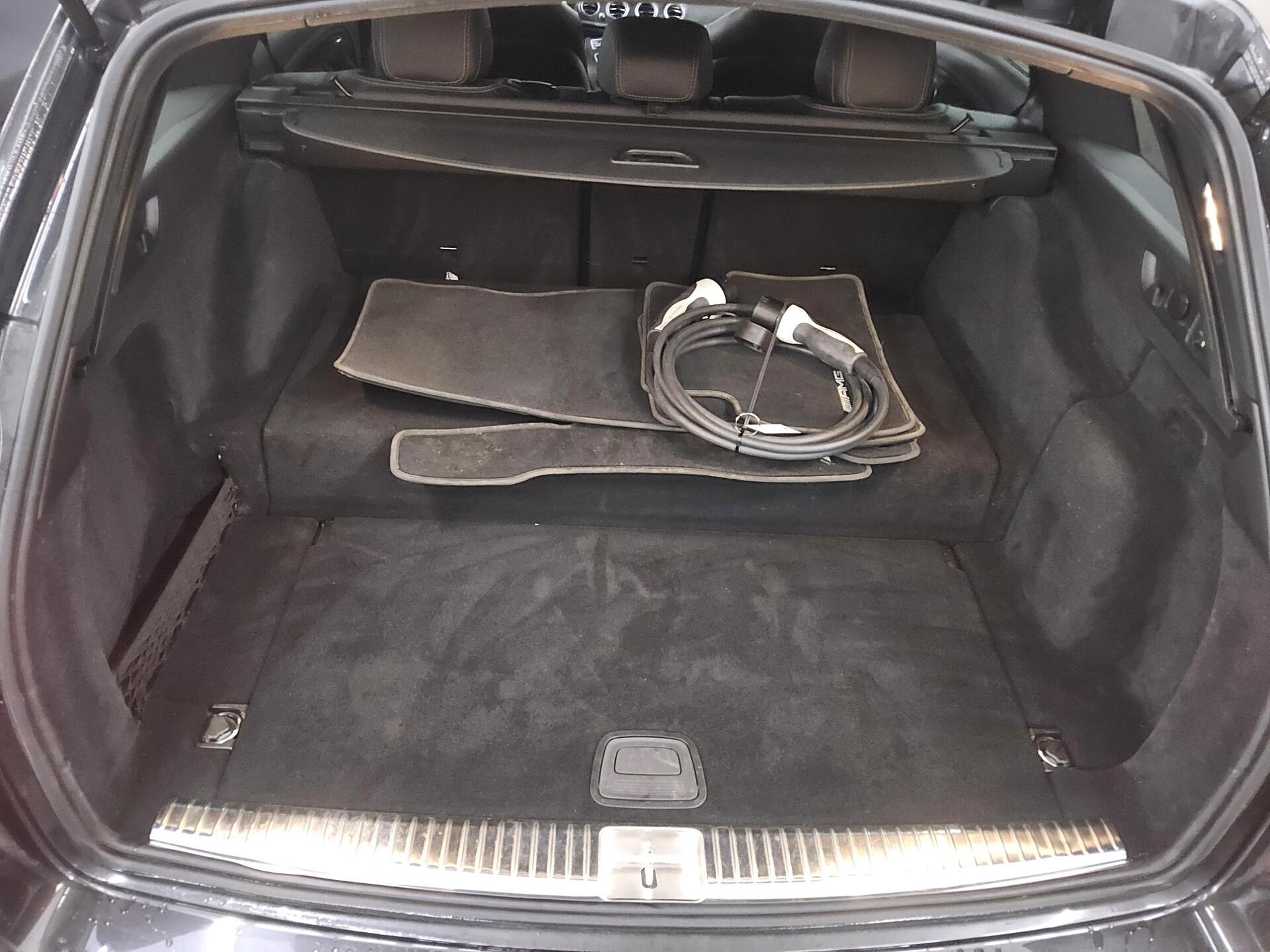 Mercedes-Benz E 300 T de AMG-Line Navi LED RfK Distronic+ AHK 12