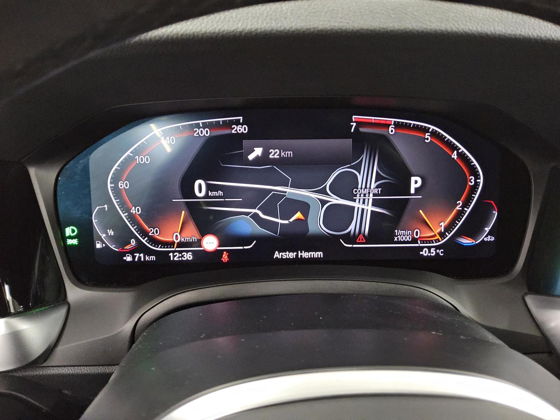 BMW 330iA Touring M-Sport Navi LED LC-Pro H-K DAB 8