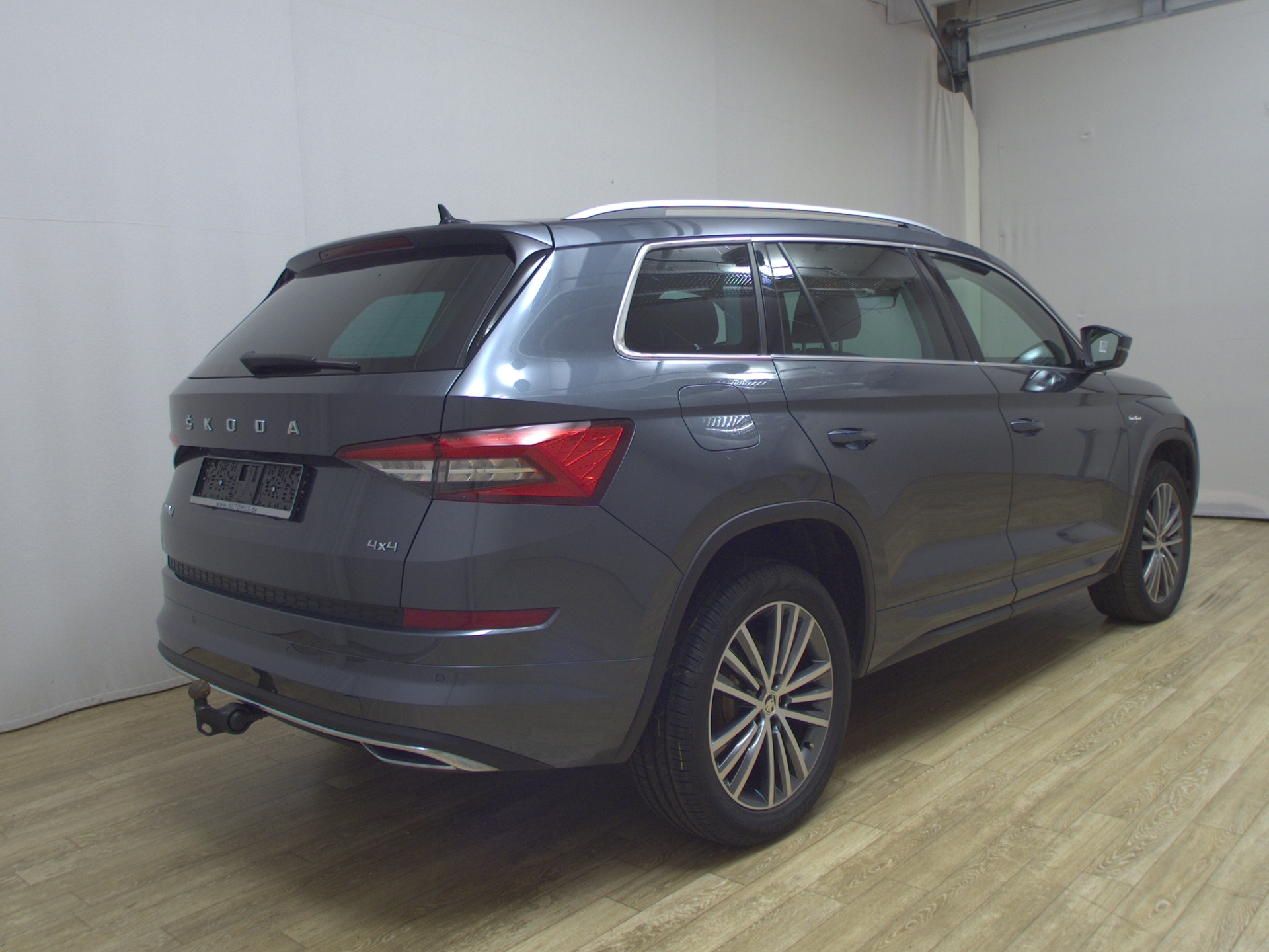 Skoda Kodiaq 2.0 TDI 4x4 L&K Leder Navi LED vc 360° 4