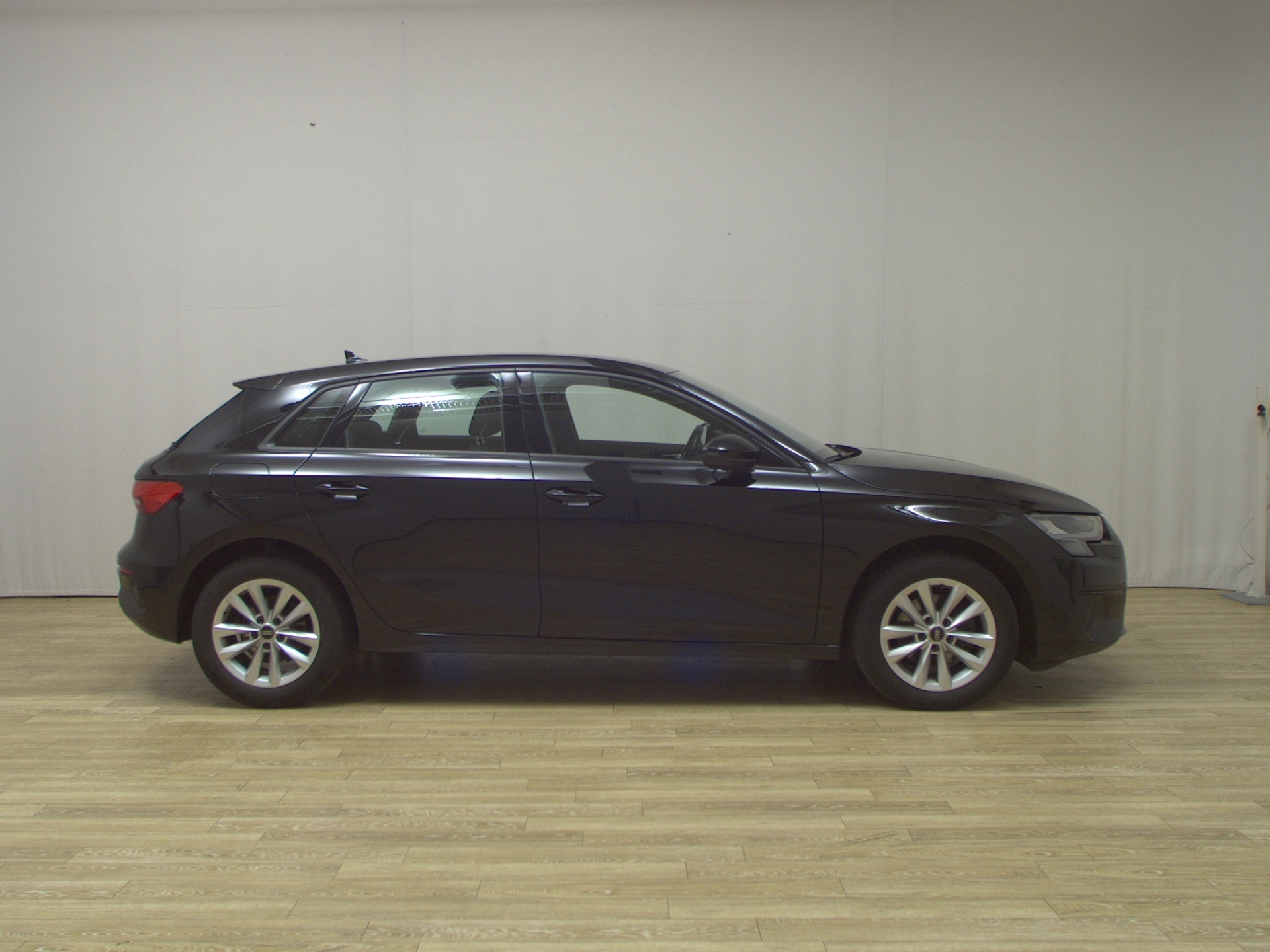 Audi A3 Sportback 30 TFSI Navi Vorb. vc LED AHK PDC