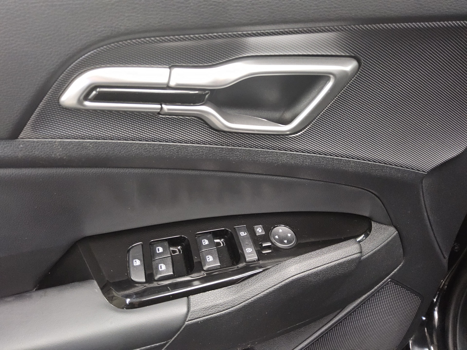 Kia Sportage 1.6 CRDI Spirit Navi LED Pano 360° ACC 10