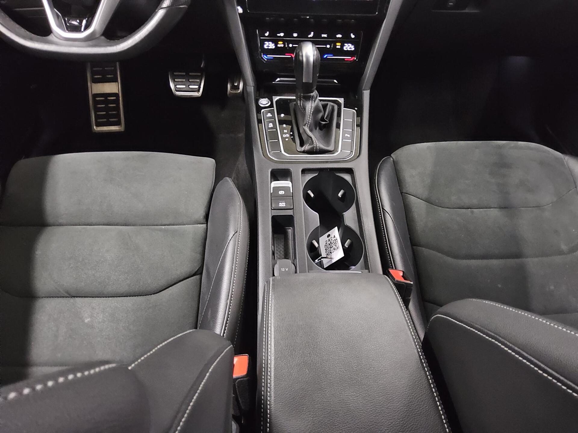 Volkswagen Arteon SB 2.0 TDI R-Line Navi LED DCC AID Pano 6