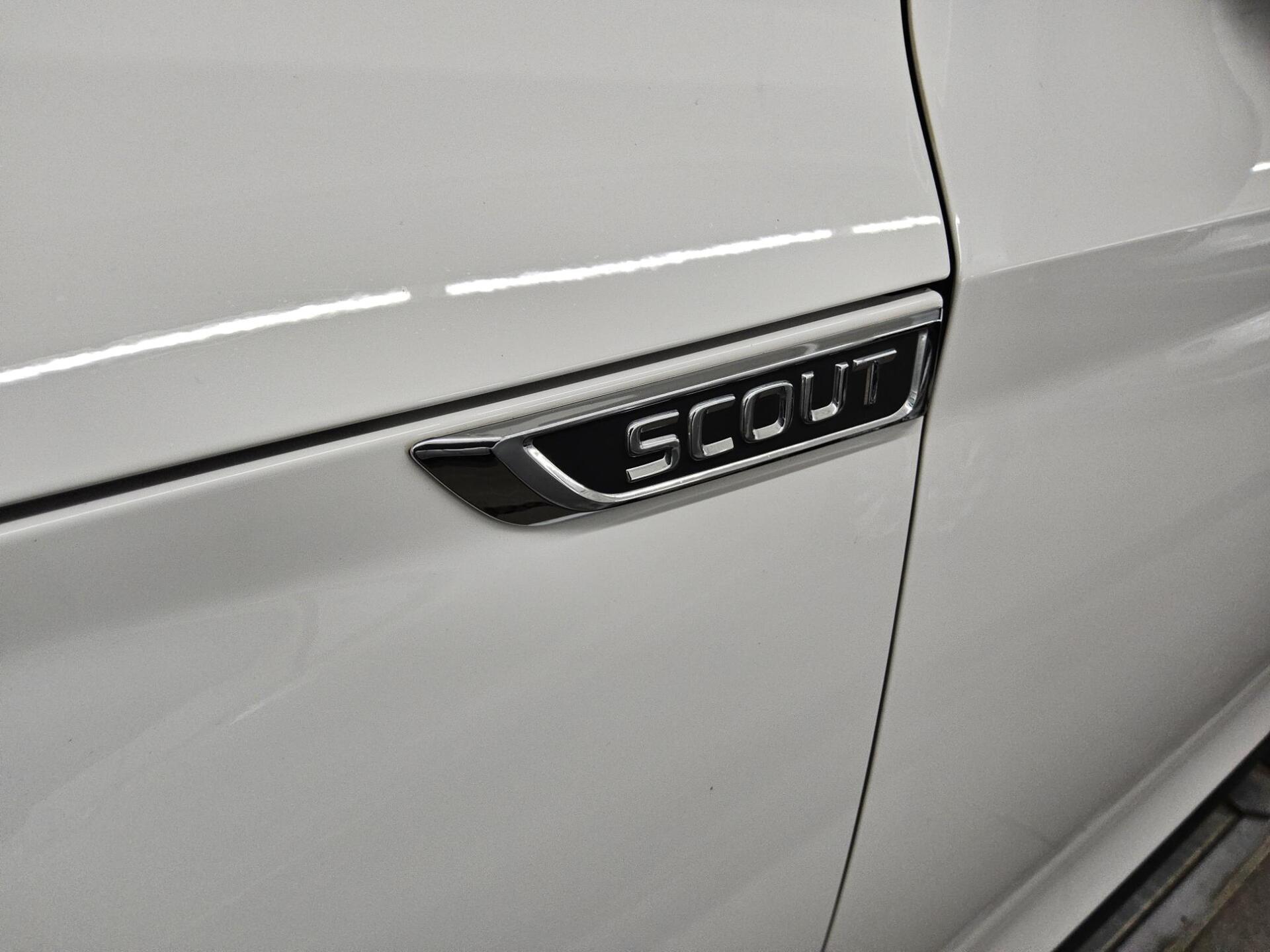 Skoda Octavia 2.0 TDI 4x4 Scout Navi LED vc Pano AHK 12