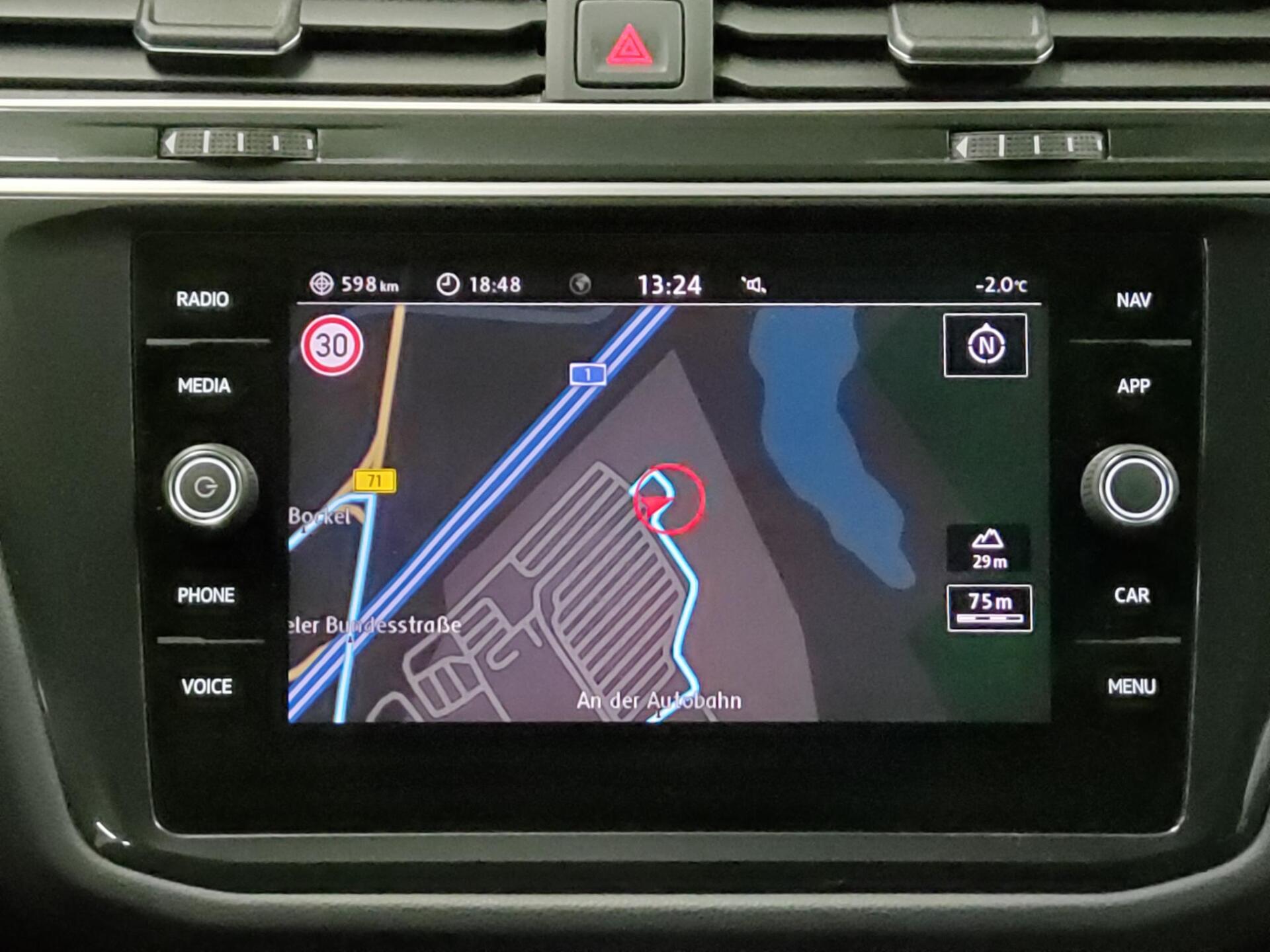 Volkswagen Tiguan 2.0 TSI 4M R-Line Navi LED AID RfK 4xShz 7