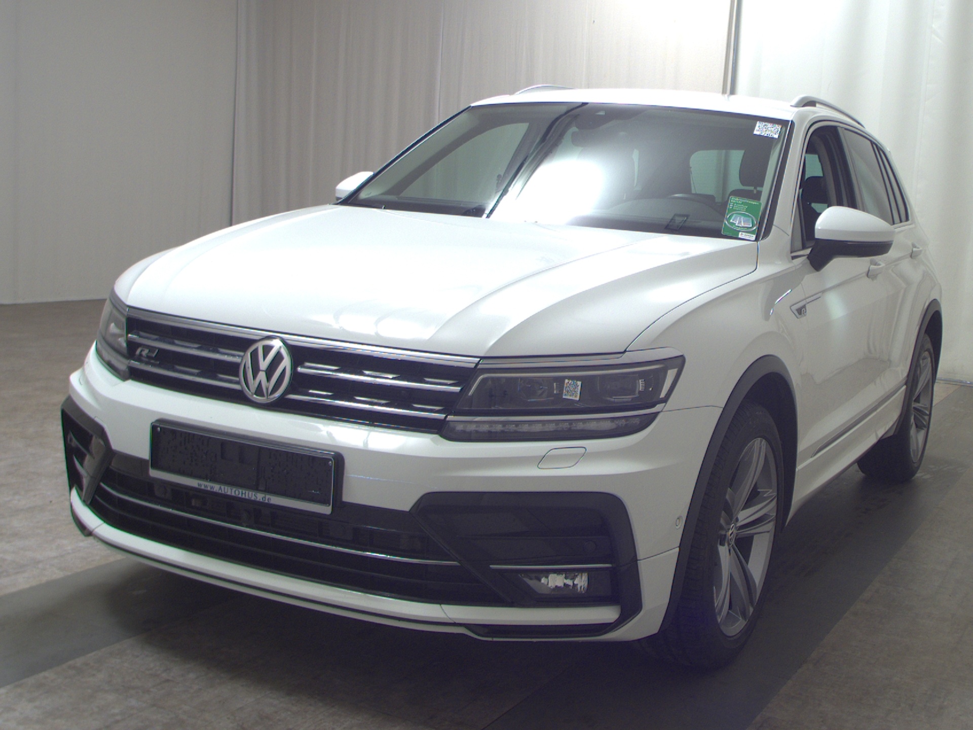 Volkswagen Tiguan 2.0 TSI 4M R-Line Navi LED AID RfK 4xShz 2
