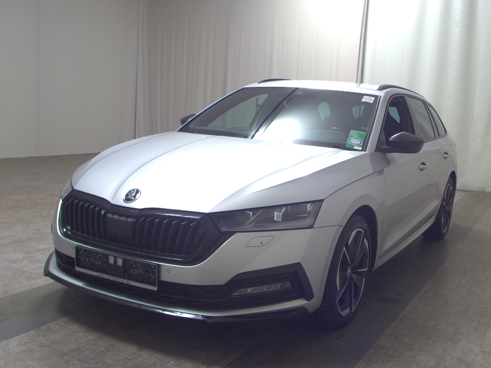 Skoda Octavia Kombi 2.0 TDI SportLine Navi RfK vc LED+ 2