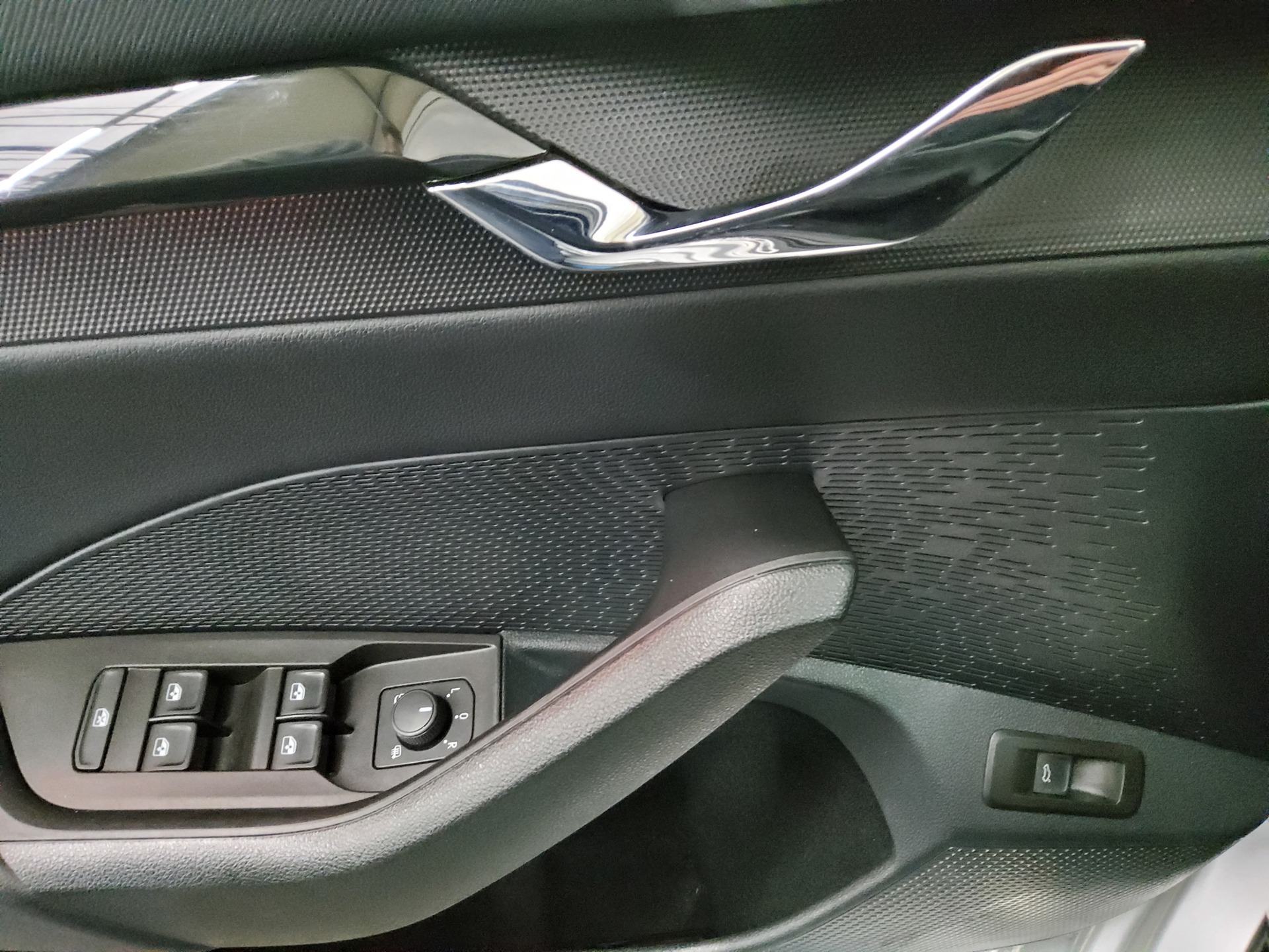 Skoda Octavia Kombi 2.0 TDI SportLine Navi RfK vc LED+ 10