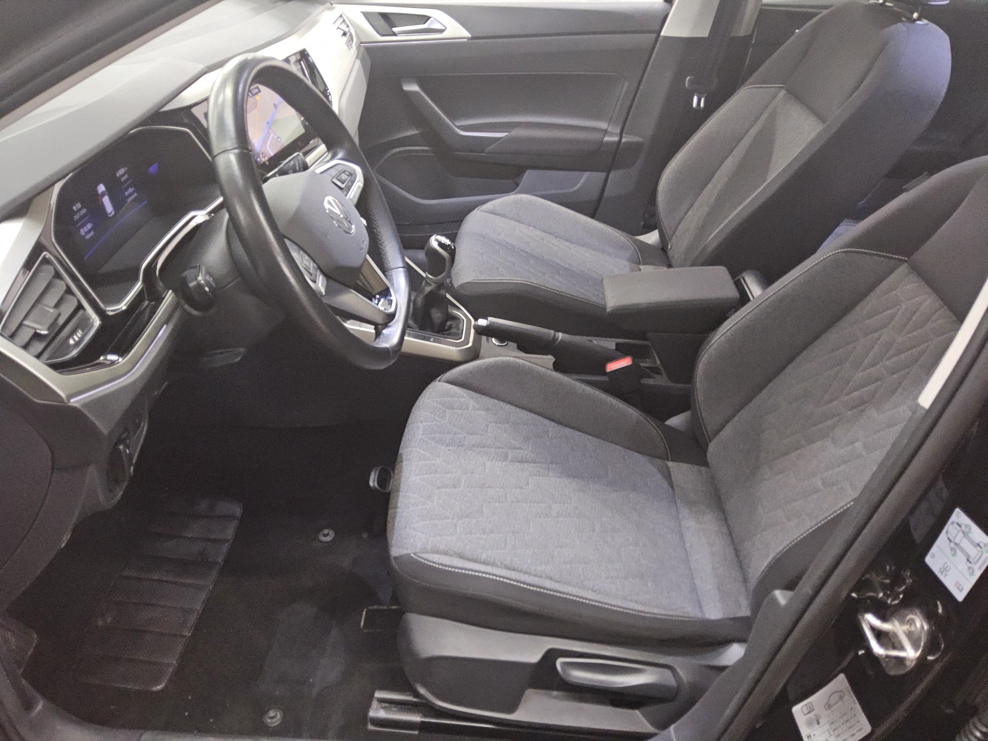 Volkswagen Polo 1.0 TSI Move Navi LED AID PDC SHZ DAB 9