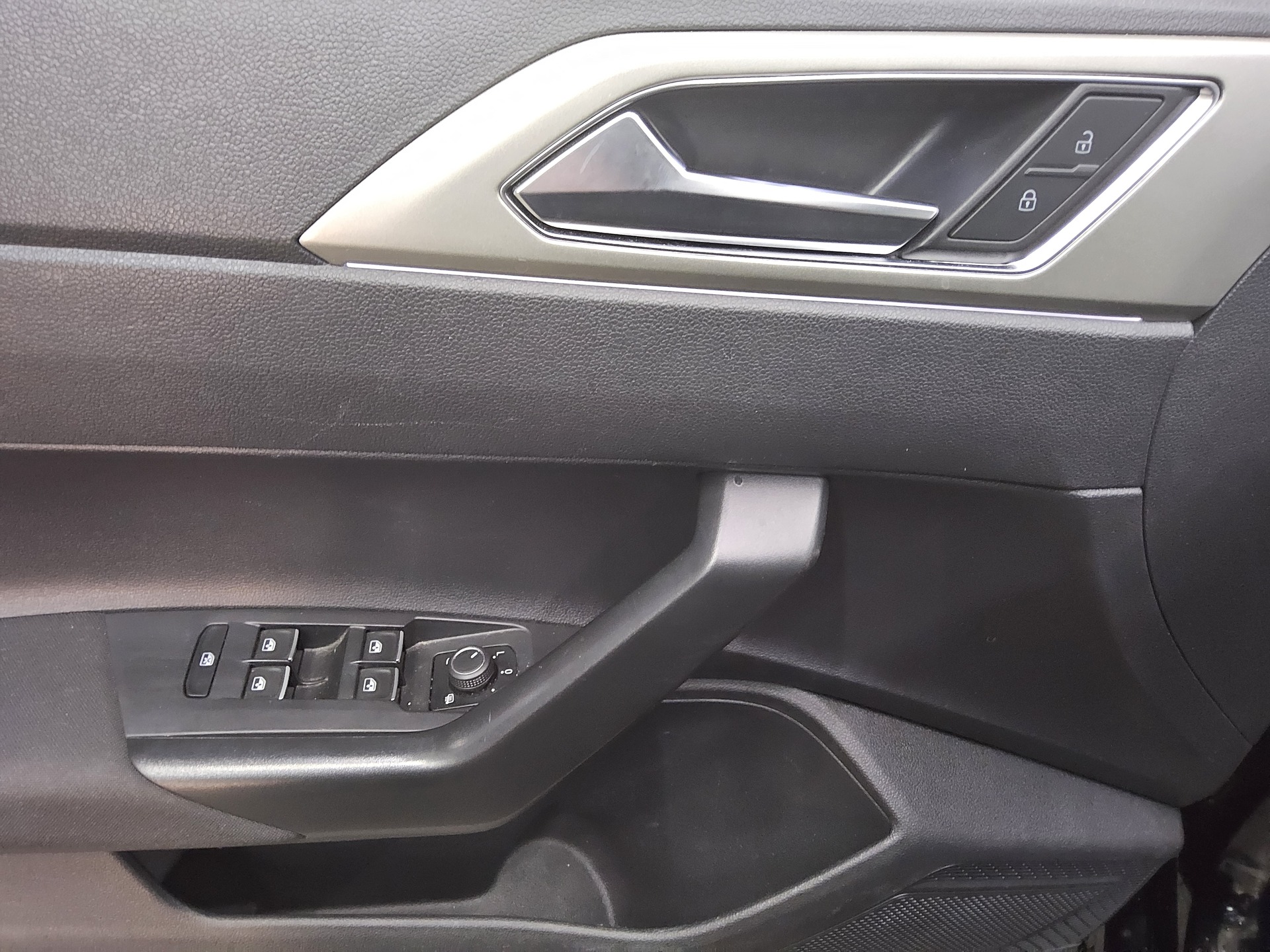 Volkswagen Polo 1.0 TSI Move Navi LED AID PDC SHZ DAB 10