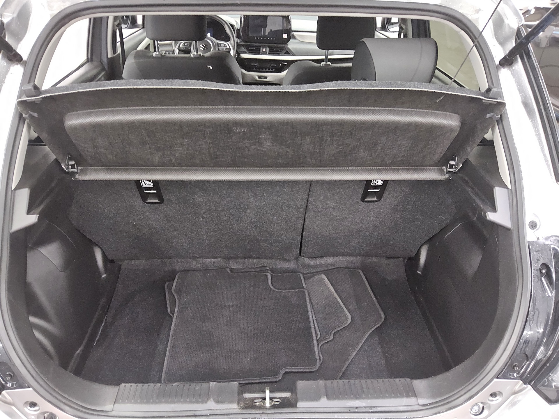 Suzuki Swift 1.2 Dualjet Mild-Hybrid Club Navi LED RFK 11