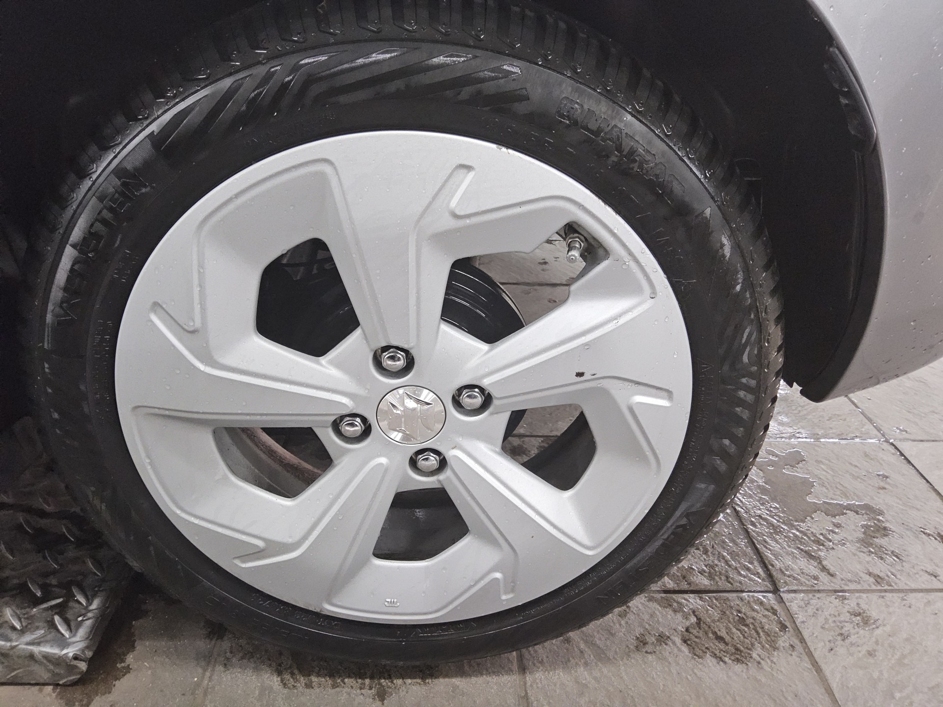 Suzuki Swift 1.2 Dualjet Mild-Hybrid Club Navi LED RFK 10