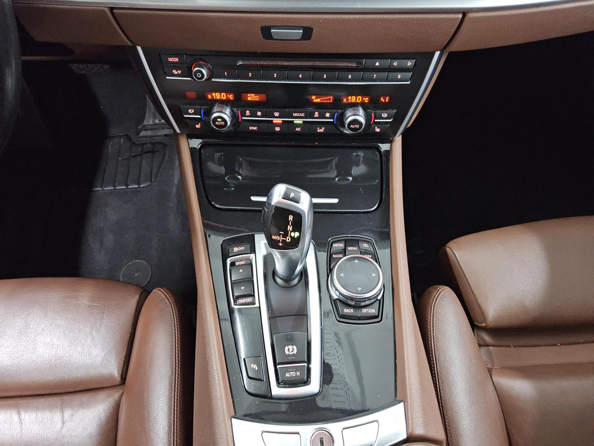 BMW 520 Gran Turismo Leder Navi Xenon Shz PDC Memory 6