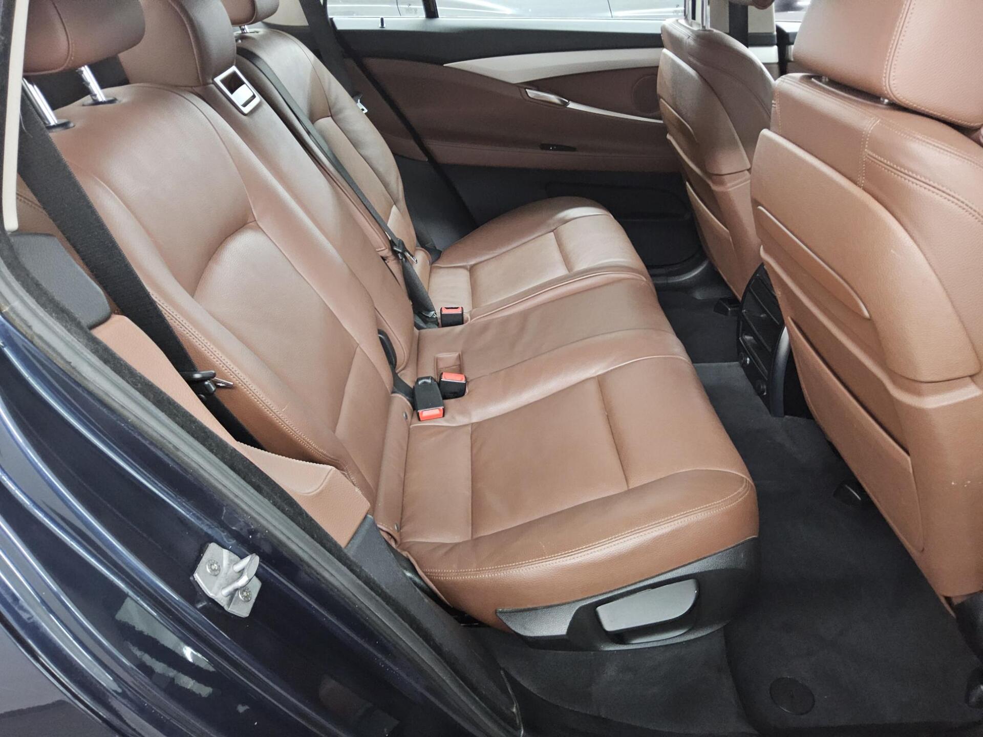 BMW 520 Gran Turismo Leder Navi Xenon Shz PDC Memory 13