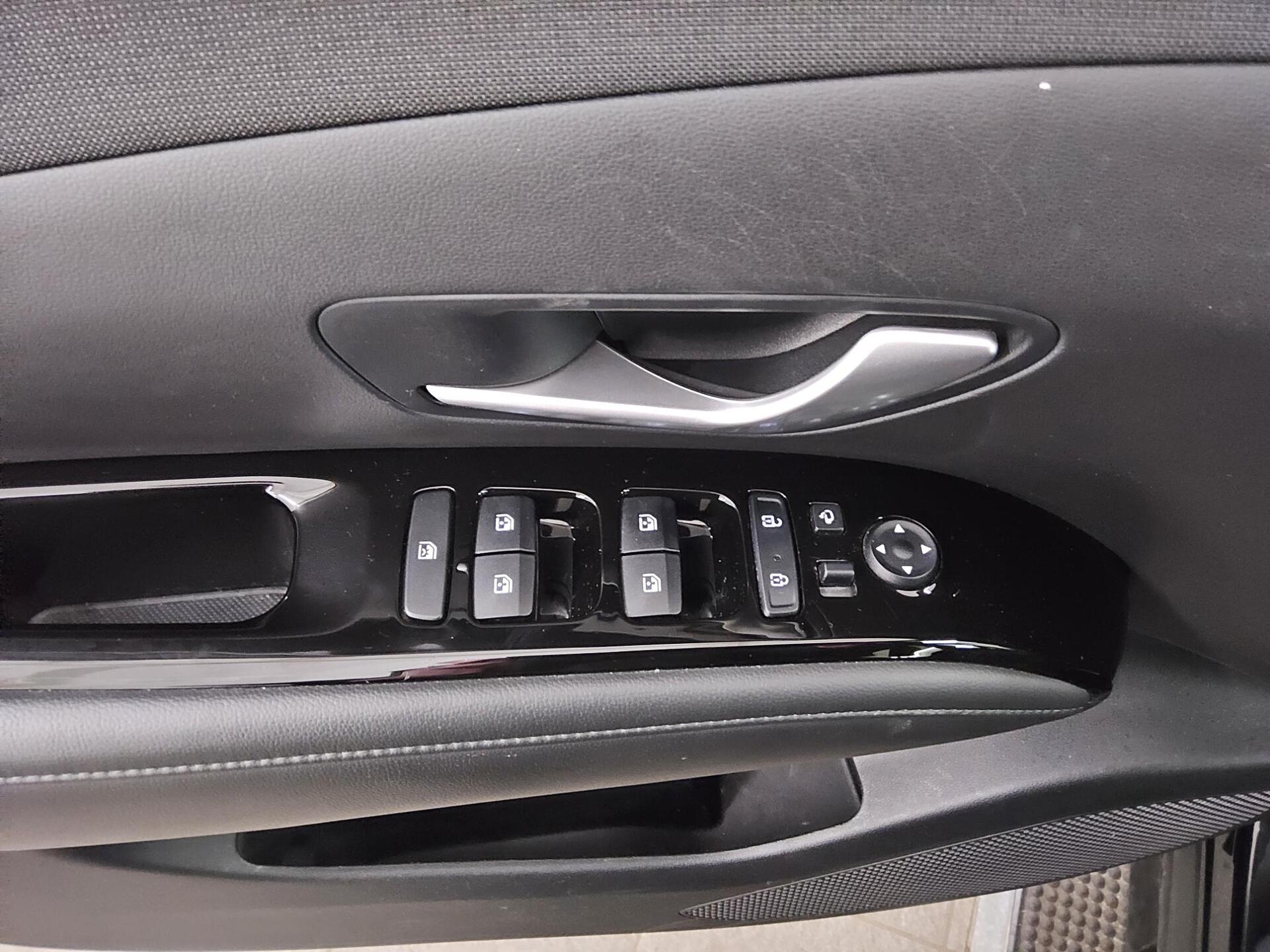 Hyundai Tucson 1.6 CRDI Trend Navi LED RfK ACC Shz PDC 10