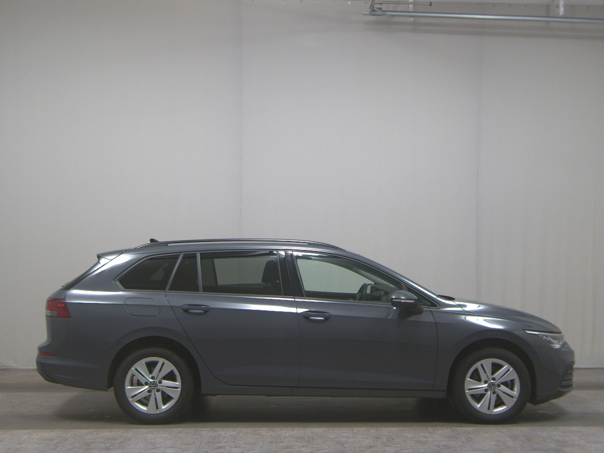 Volkswagen Golf-8 Var. 2.0 TDI Life Navi LED H-K  ACC Shz