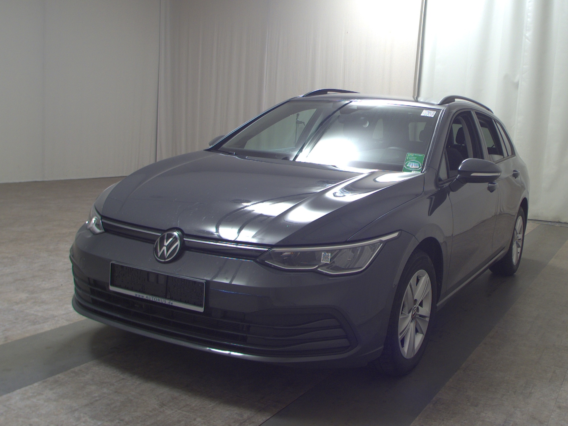 Volkswagen Golf-8 Var. 2.0 TDI Life Navi LED H-K  ACC Shz 2