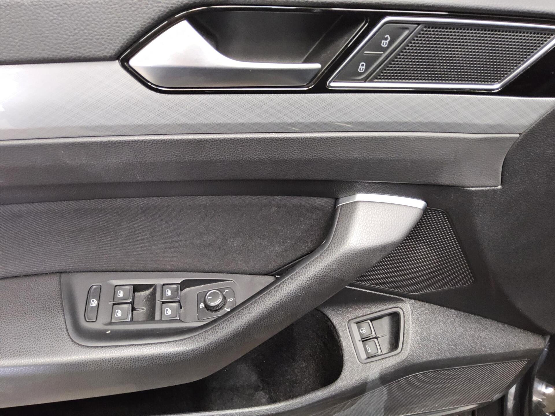 Volkswagen Passat Var. GTE 1.4 TSI Kamera ACC Matrix-LED 9