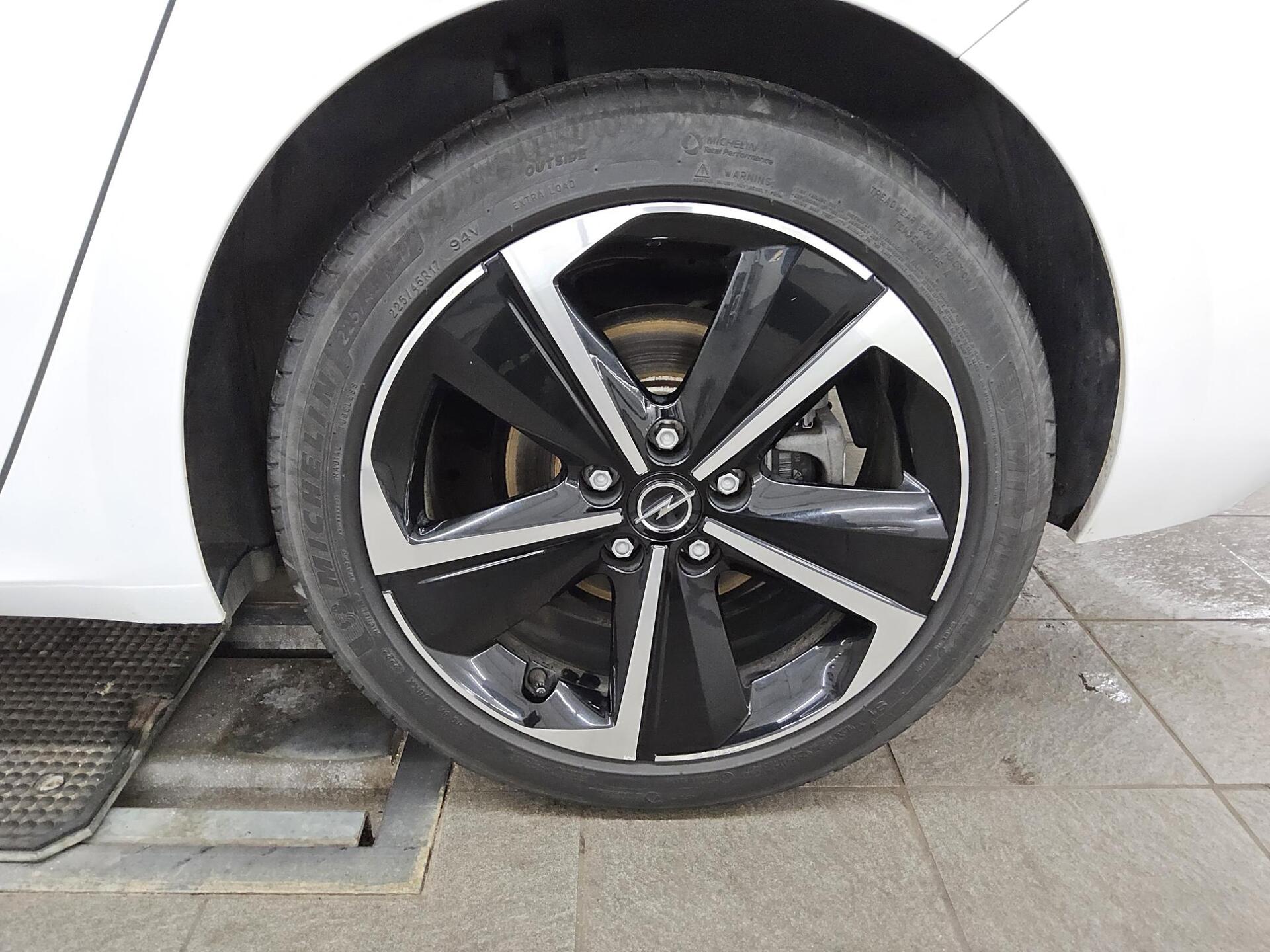 Opel Astra 1.5 D Business Elegance Navi LED vc RfK 11