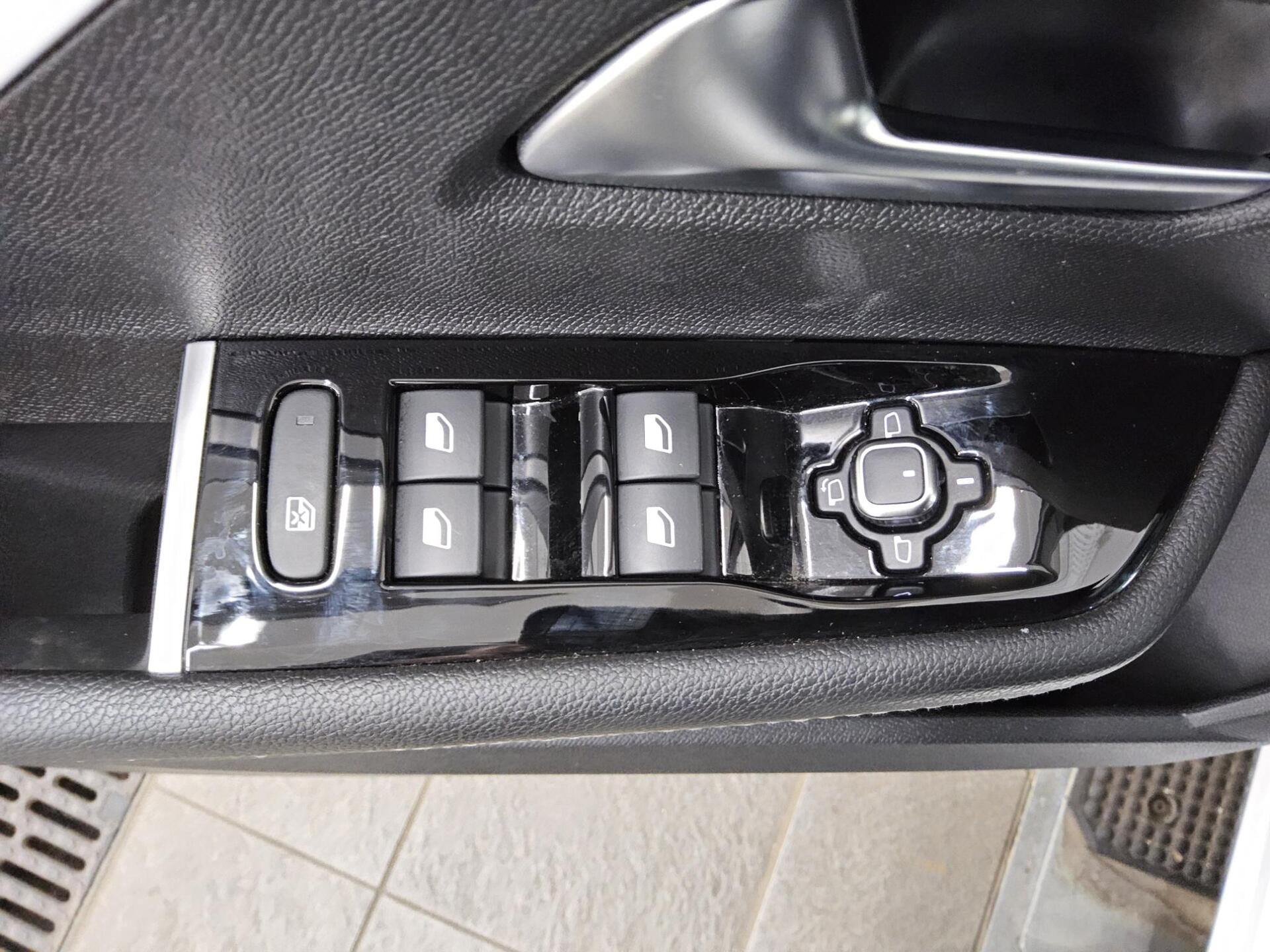 Opel Astra 1.5 D Business Elegance Navi LED vc RfK 10