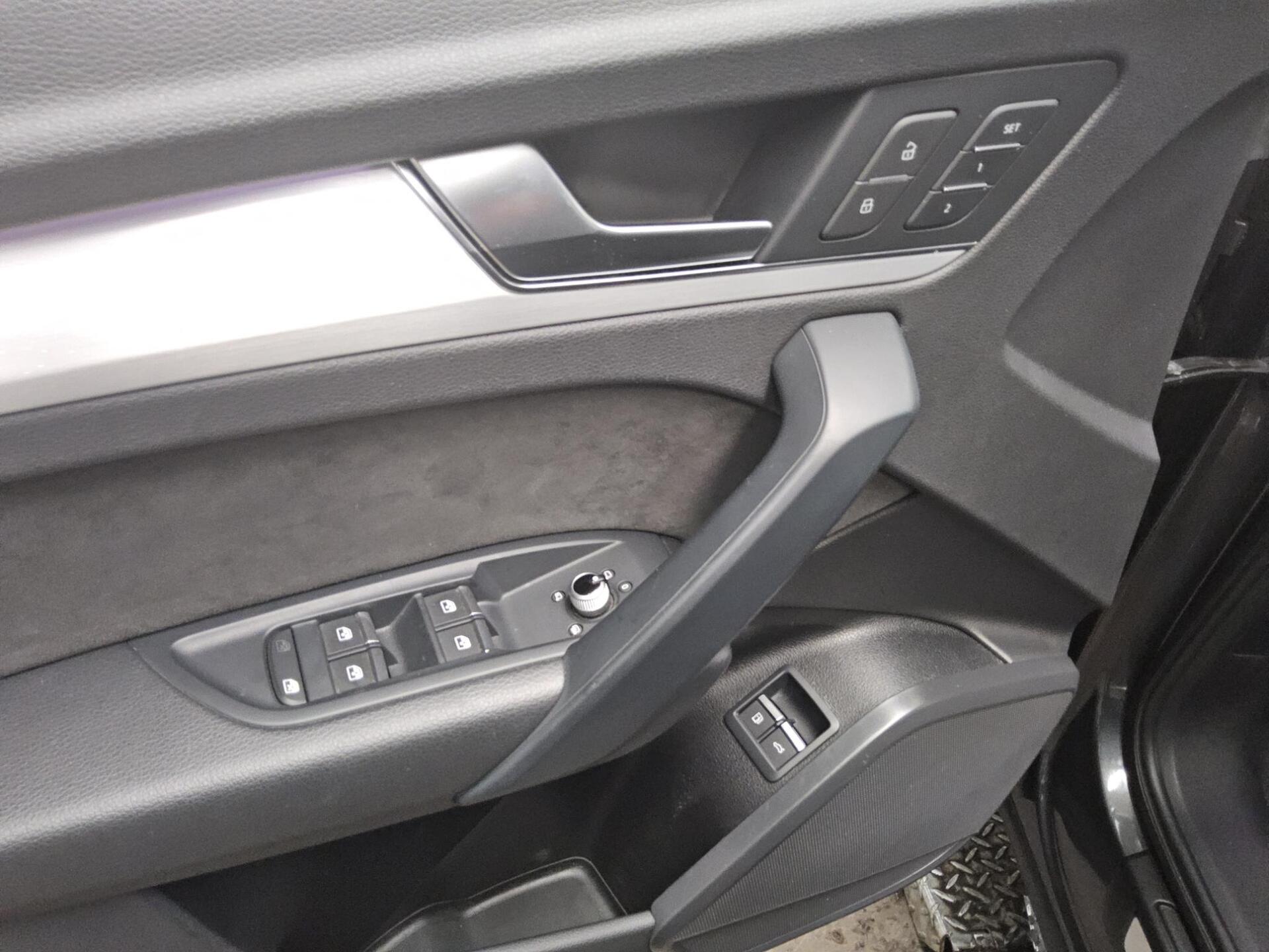 Audi Q5 50 TFSI e Qu. S-Line Raute Navi vc Matrix AHK 10